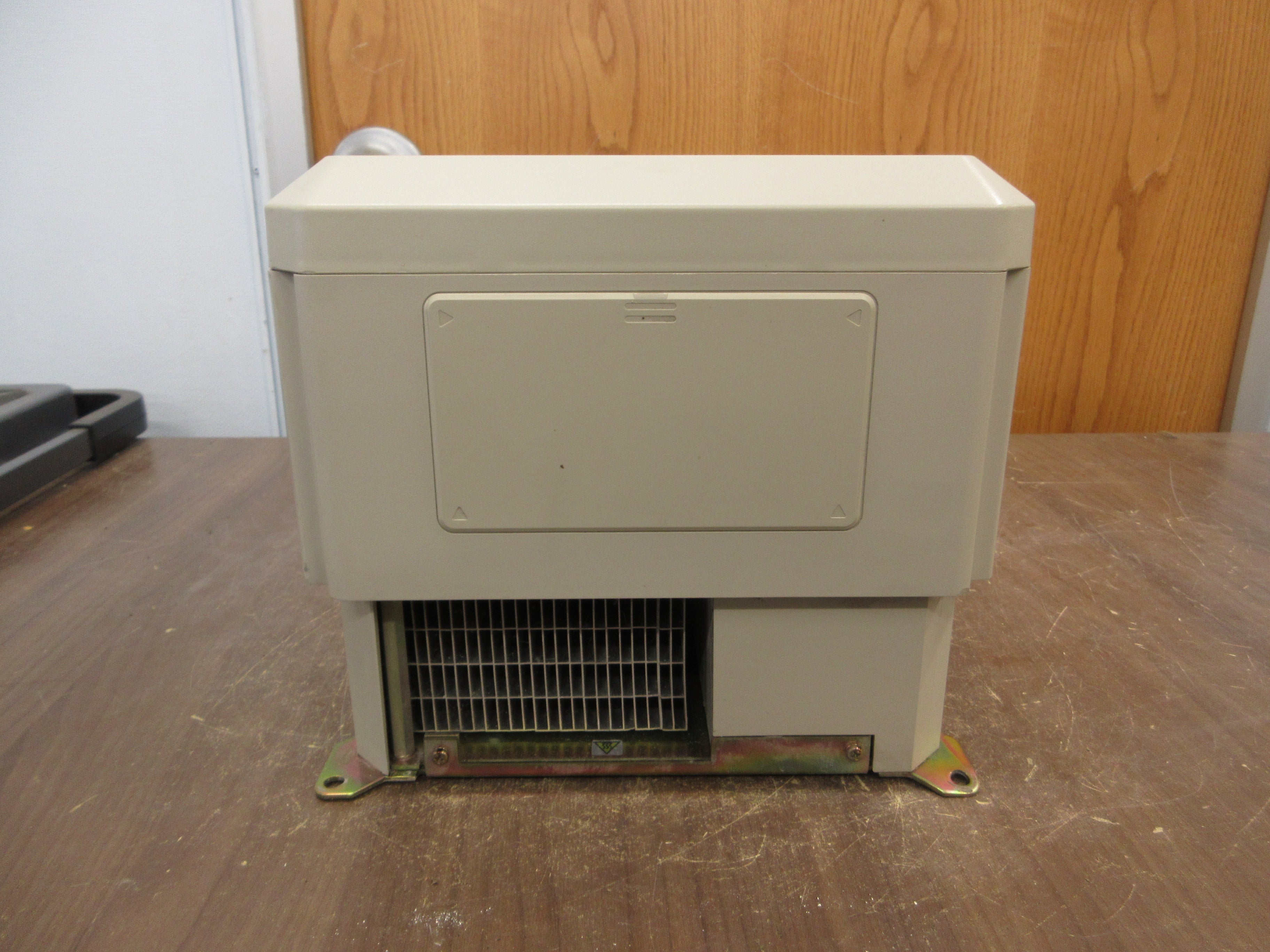 MagneTek GPD 506 AC Drive GPD506V-B027 20HP 3Ph *No Keypad* Used