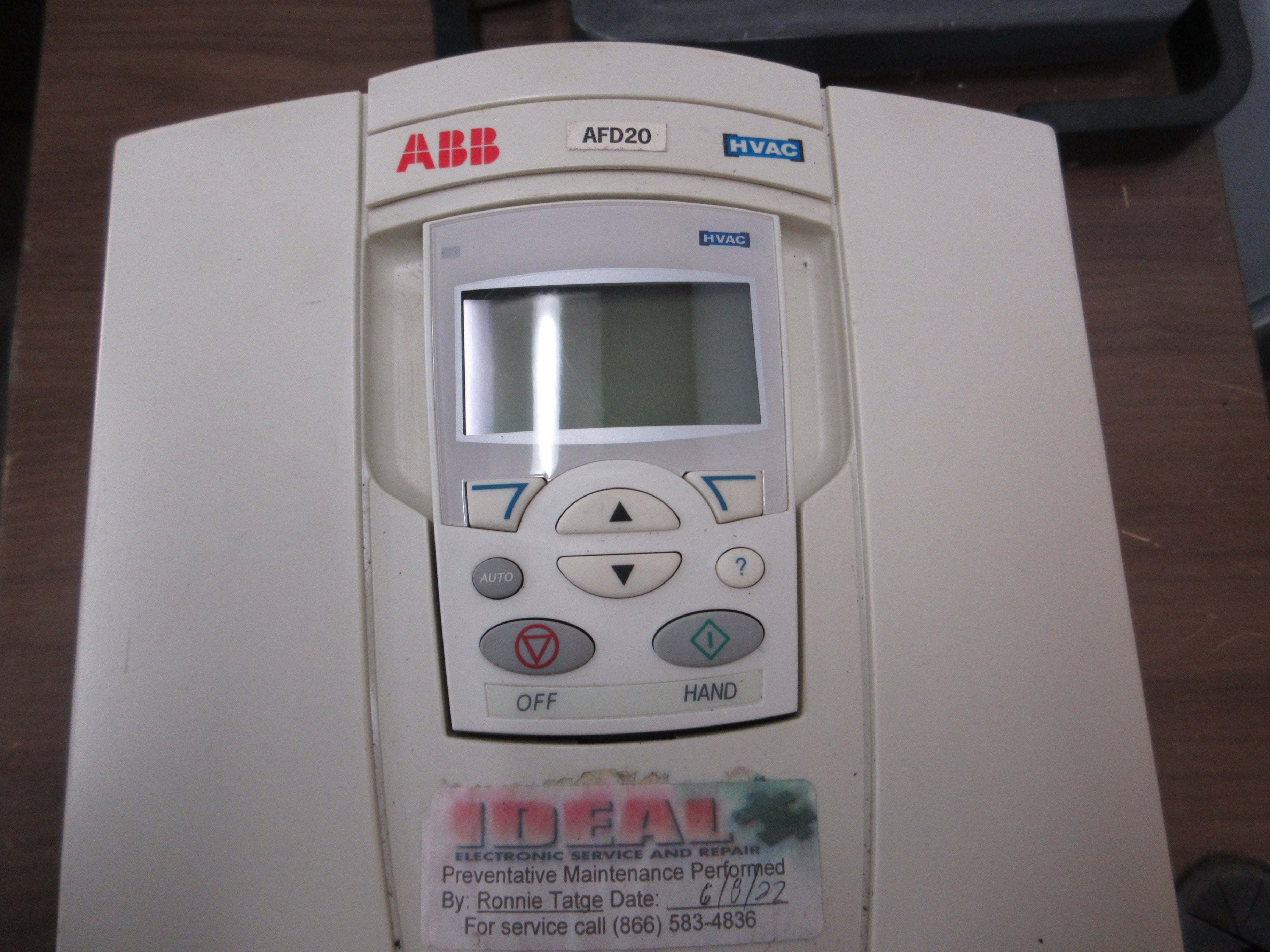 ABB ACH550 AC Drive ACH550-UH-072A-4 50HP 3Ph w/ Keypad Used