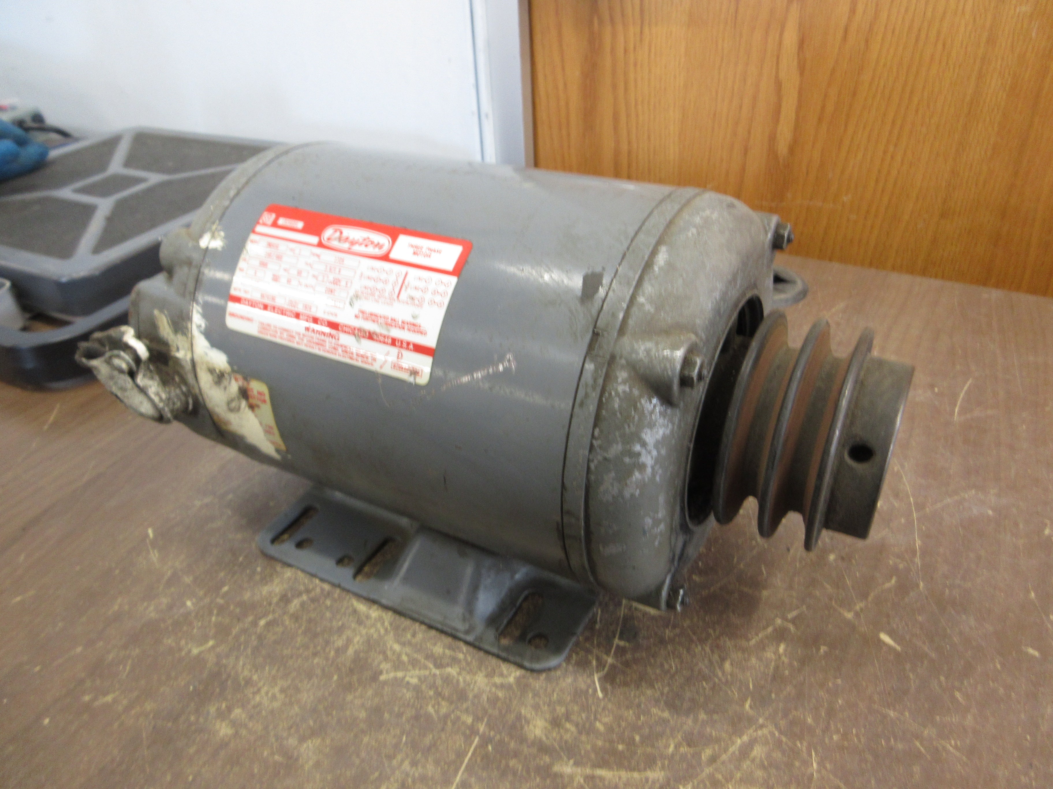 Dayton Motor 3N043G 1HP 1800RPM 230/460V 3.6/1.8A 3Ph 60Hz Used