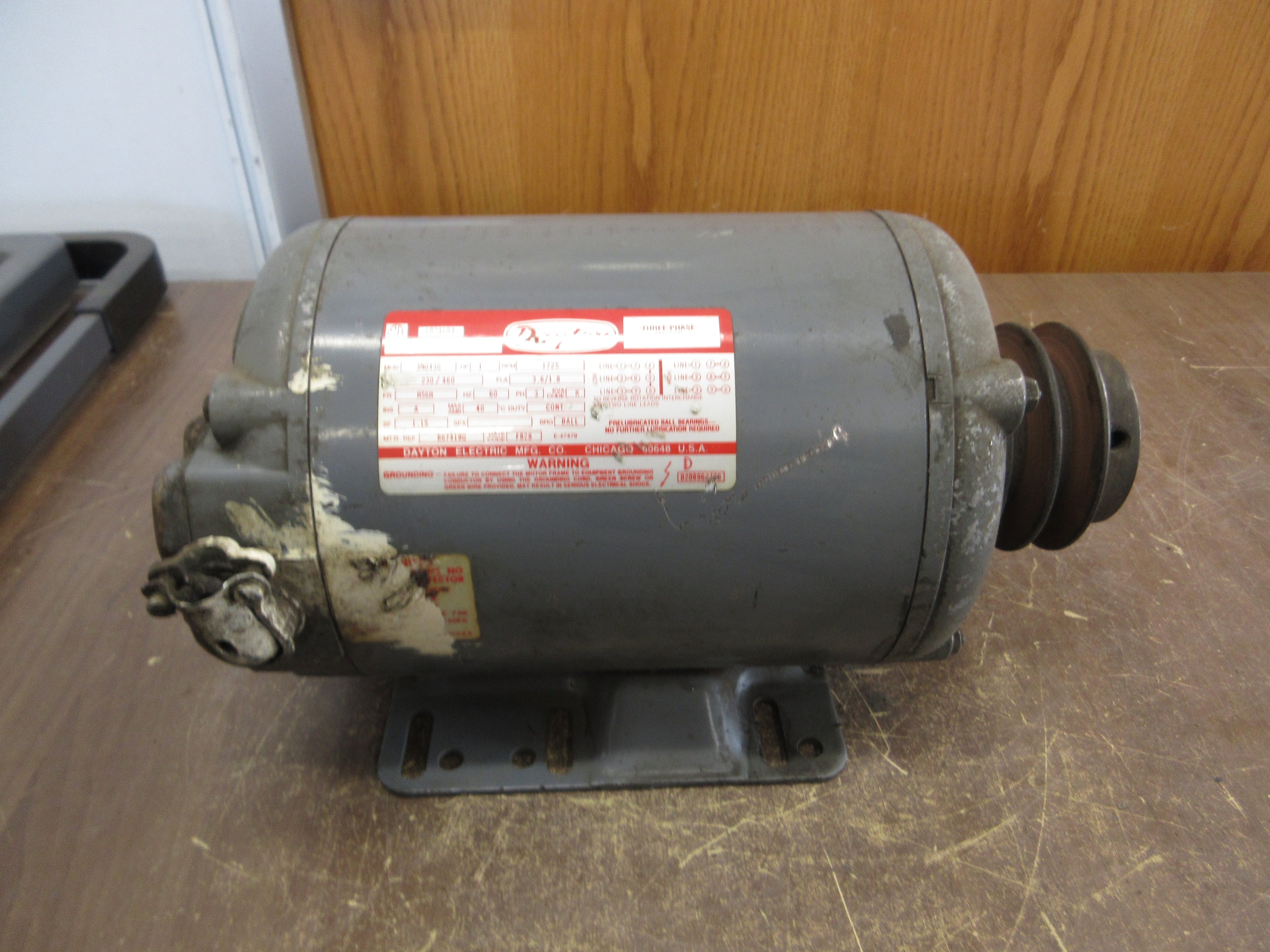 Dayton Motor 3N043G 1HP 1800RPM 230/460V 3.6/1.8A 3Ph 60Hz Used