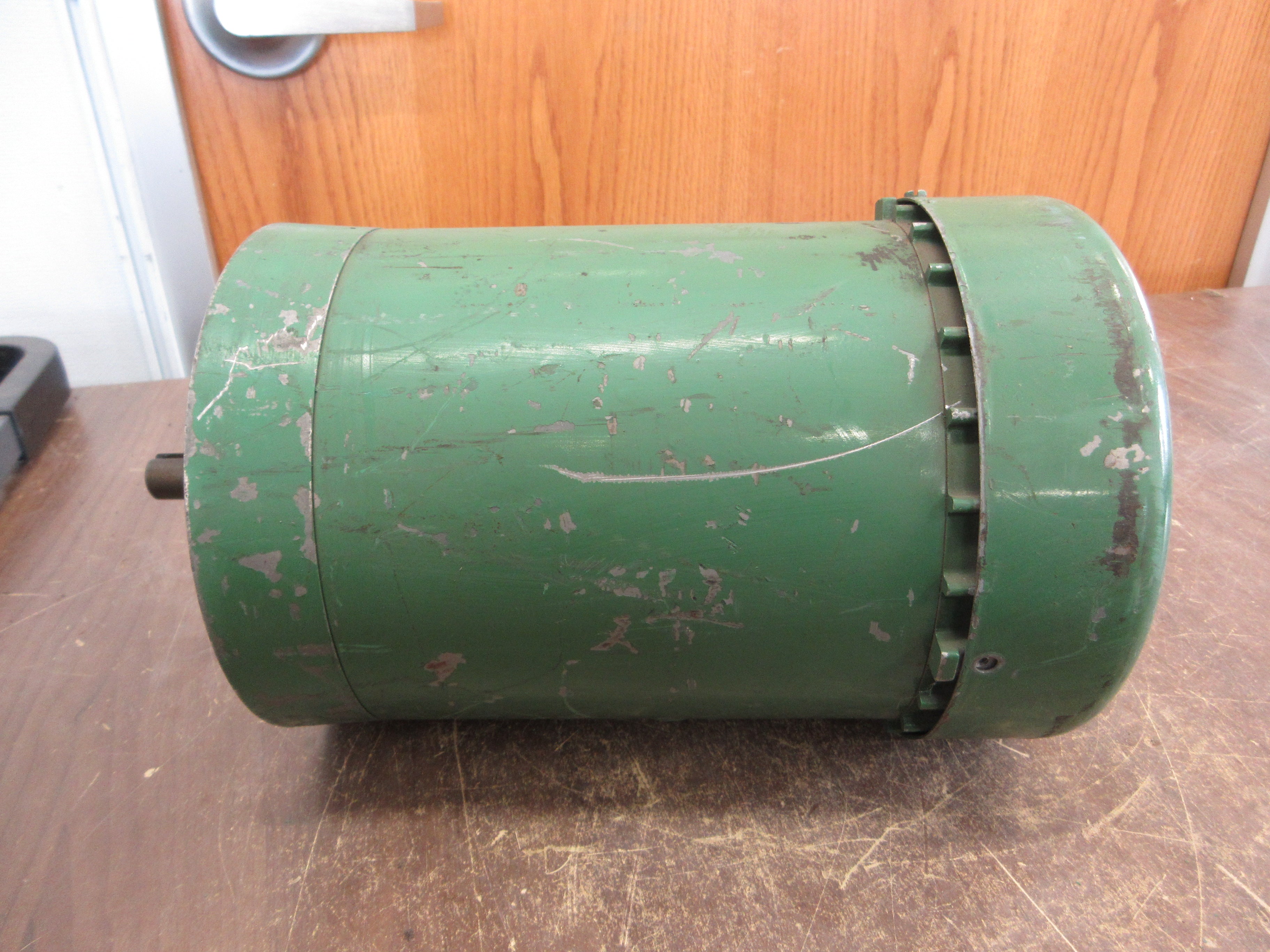 Dayton Induction Motor 3N238B 2HP 3600RPM 208-220/440V 5.8-5.4/2.7A 60Hz 3Ph