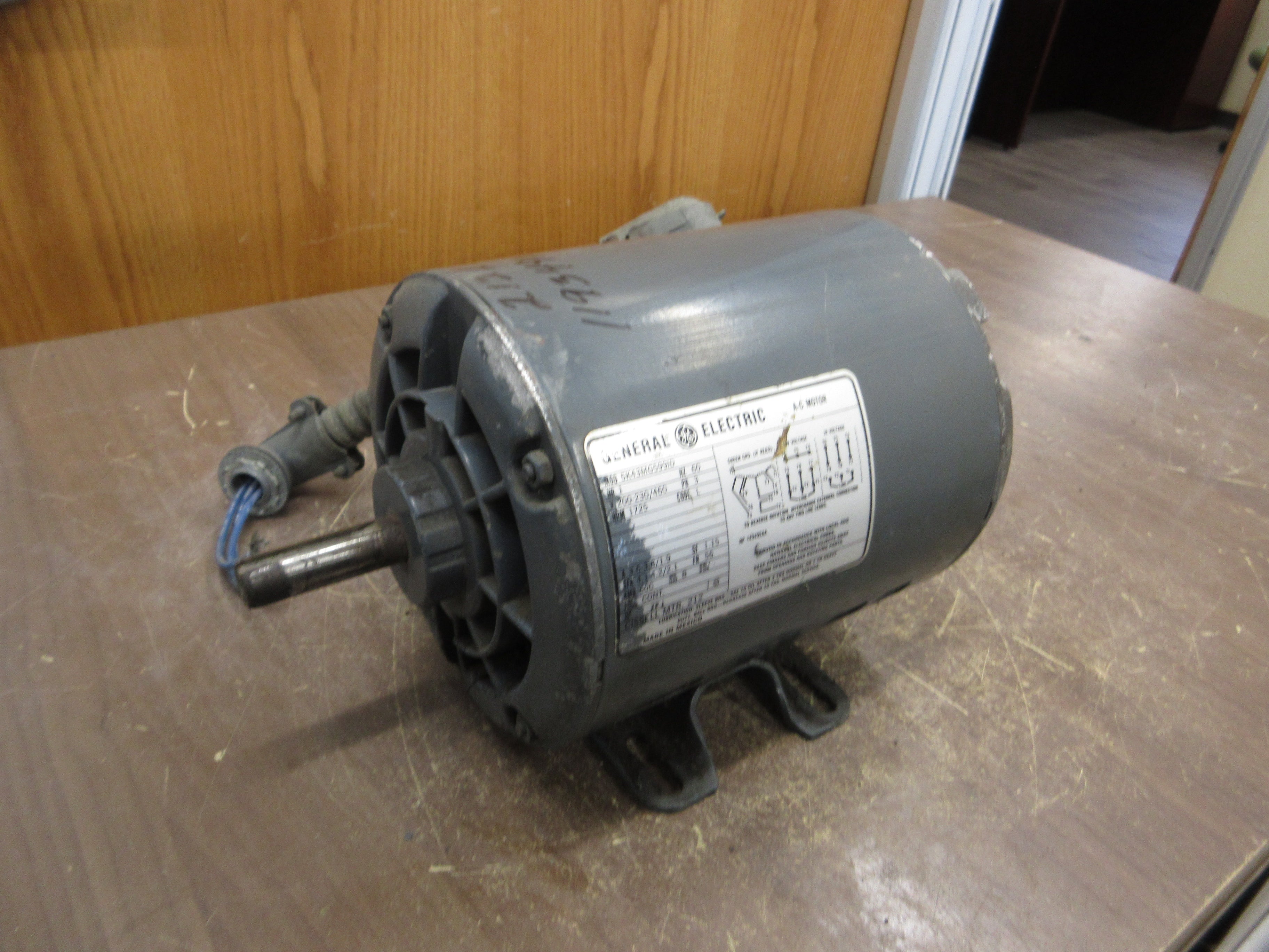 GE AC Motor 5K43MG599ID 1HP 1800RPM 200-230/460V 3.6-3.8/1.9A 60Hz 3Ph Used
