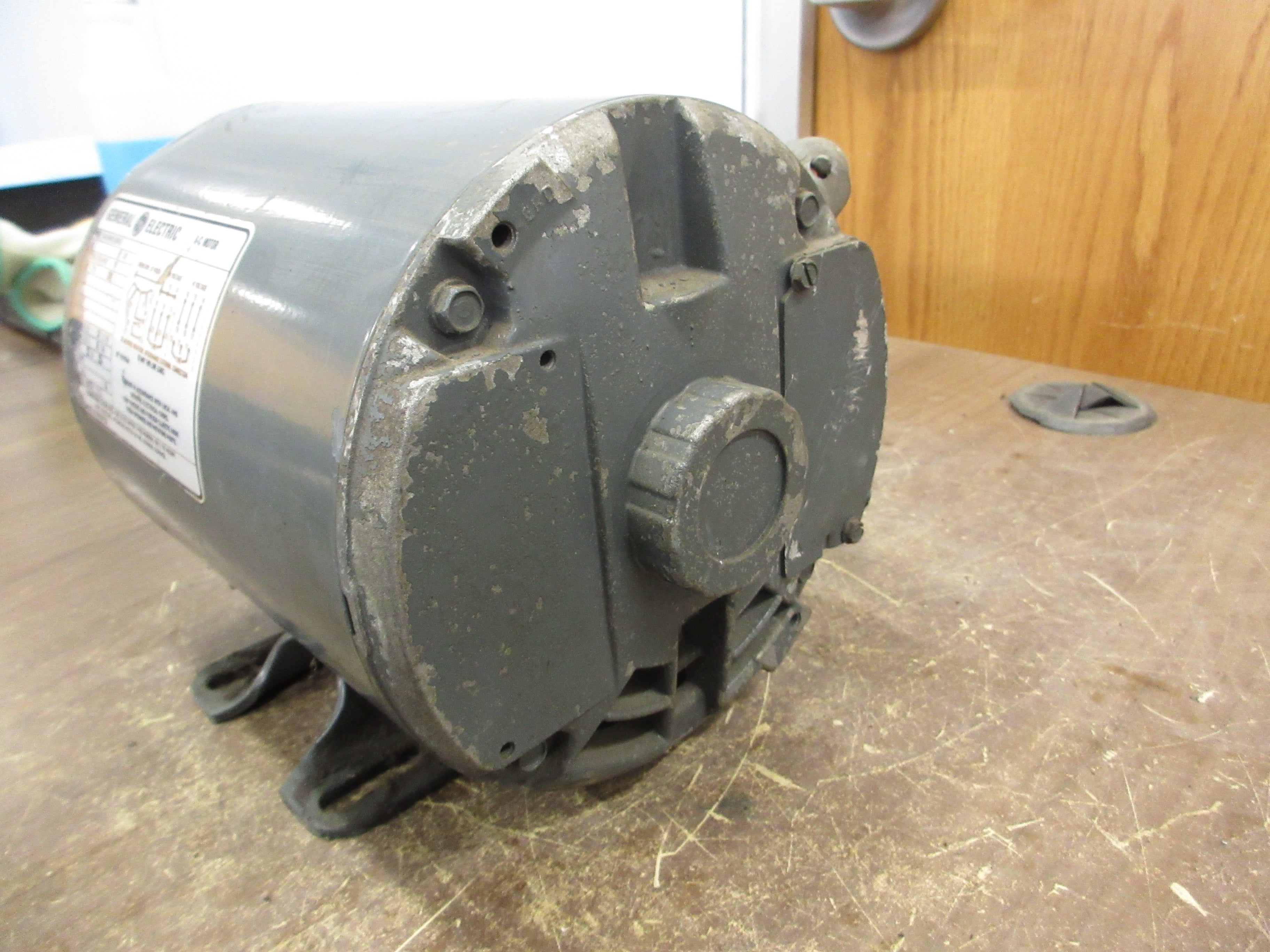 GE AC Motor 5K43MG599ID 1HP 1800RPM 200-230/460V 3.6-3.8/1.9A 60Hz 3Ph Used