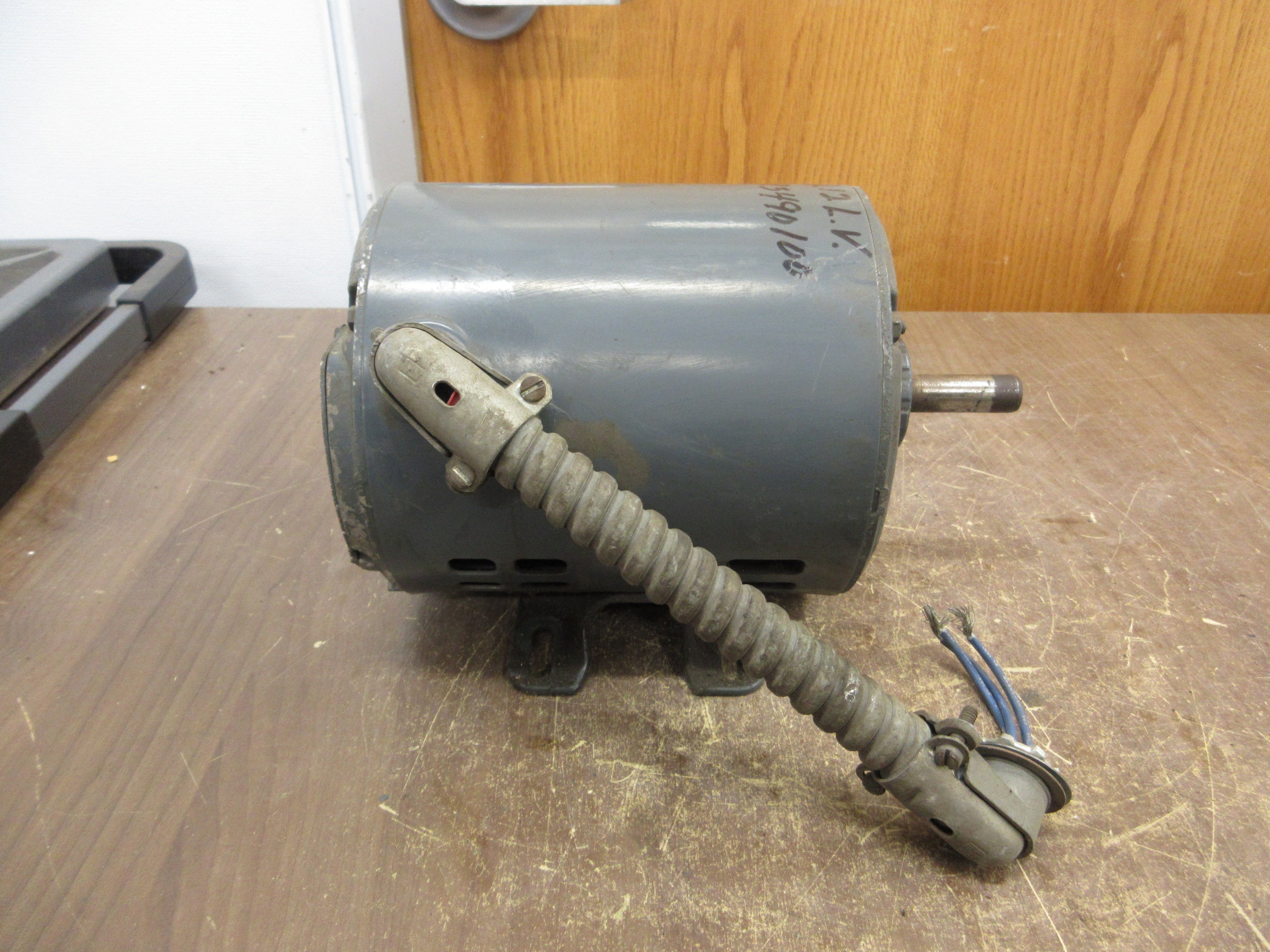 GE AC Motor 5K43MG599ID 1HP 1800RPM 200-230/460V 3.6-3.8/1.9A 60Hz 3Ph Used