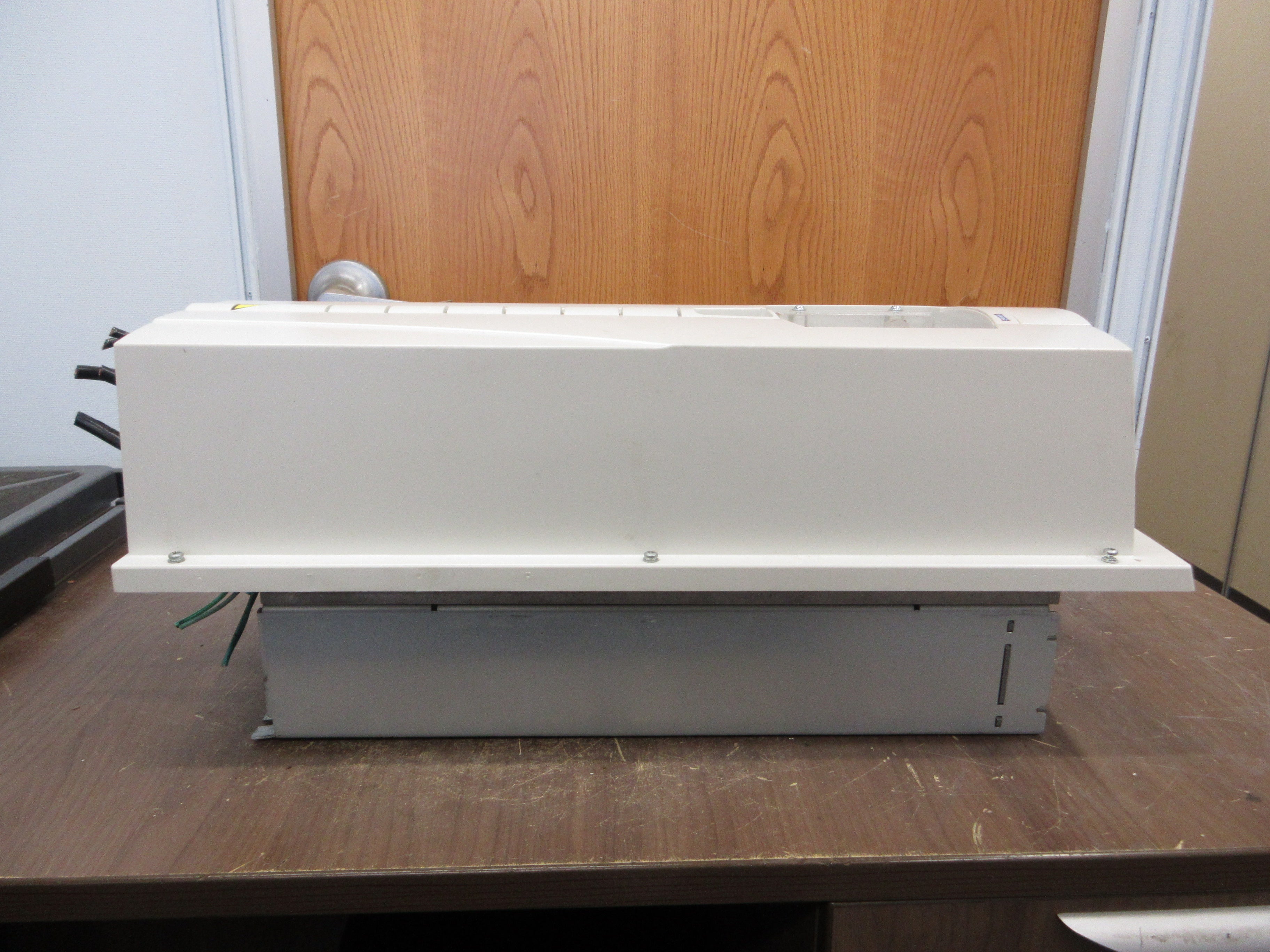 ABB ACH550 AC Drive ACH550-UH-038A-4+B055 25HP 3Ph Type 12 Enclosure *No Keypad*