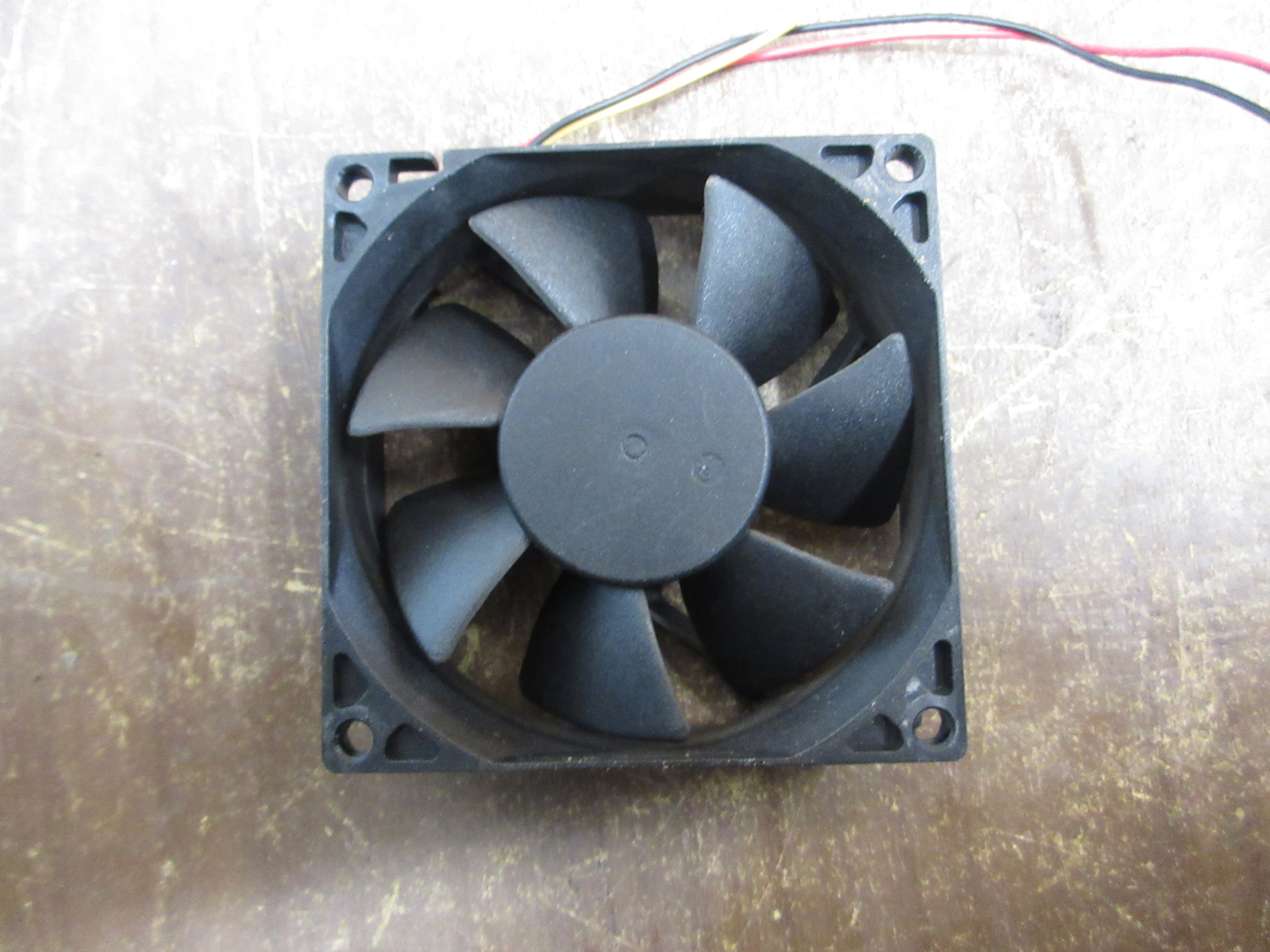 ADDA DC Brushless Axial Fan AD0812UB-A72GL 12VDC 0.45A Used