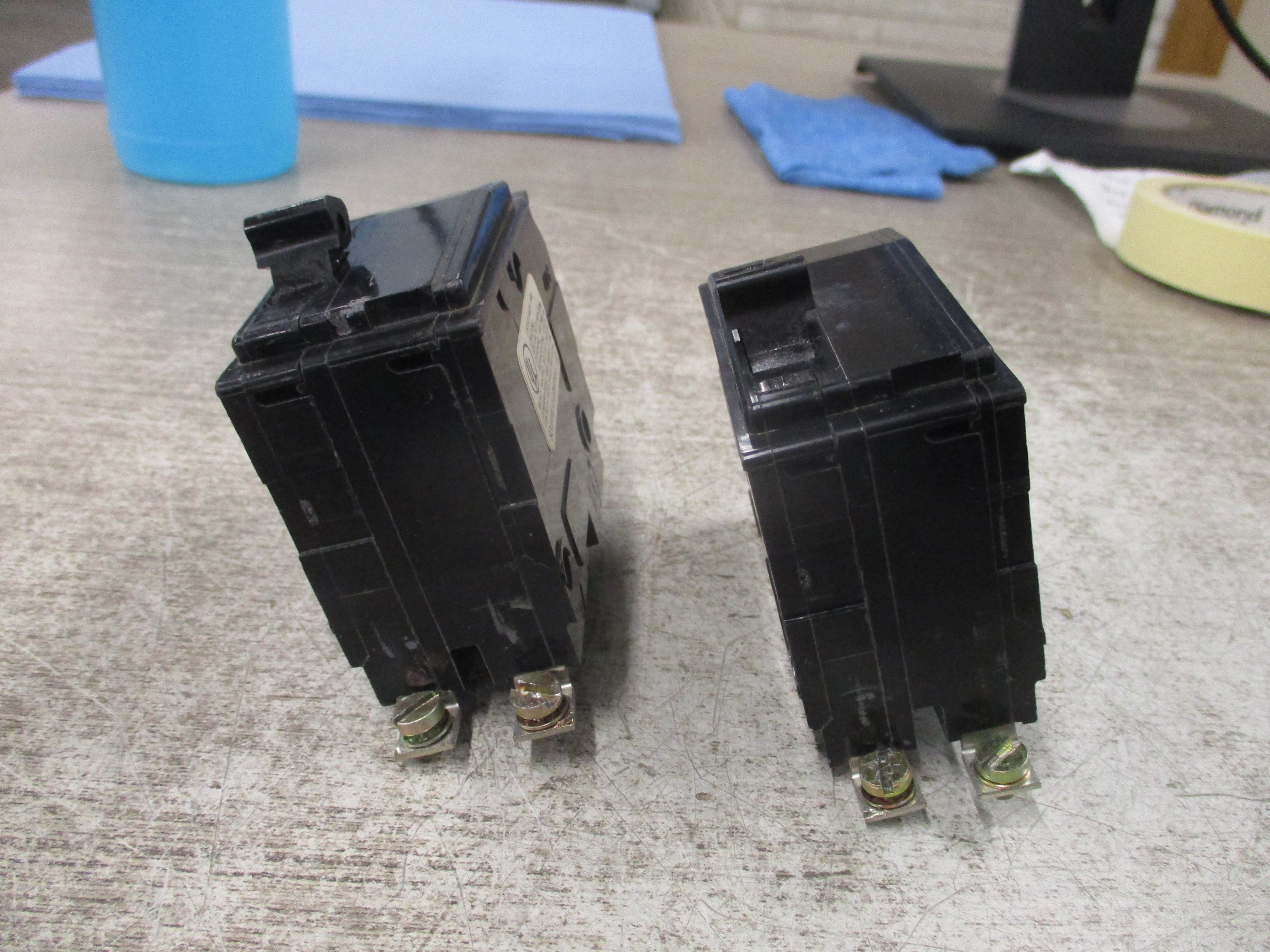 Square D Bolt-on Circuit Breaker QOB230 30A 120/240V 2P *Lot of 2* Used