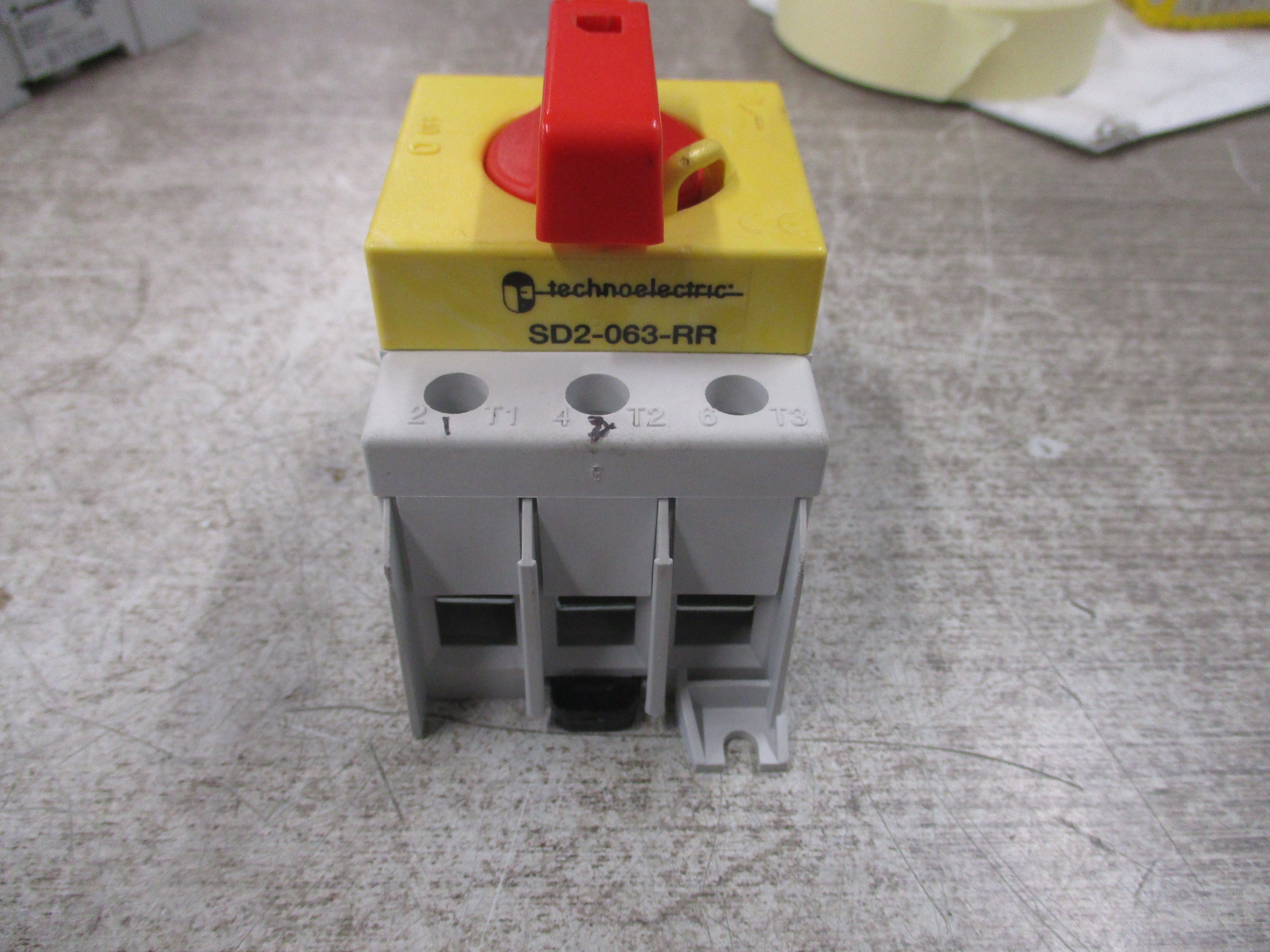 Technoelectric Disconnect Switch SD2-63A 400-690V 32/63A 50/60Hz 3P Used