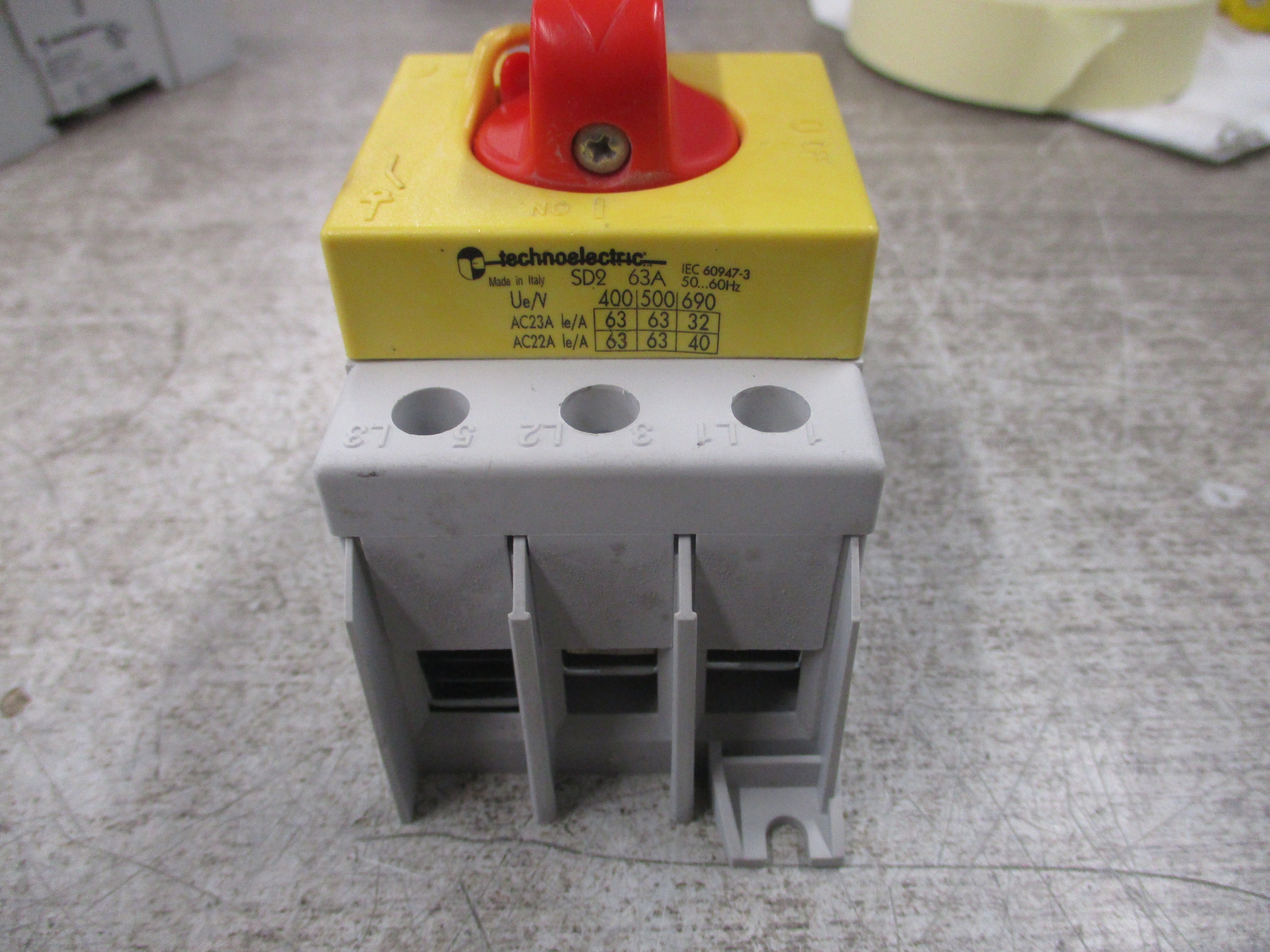 Technoelectric Disconnect Switch SD2-63A 400-690V 32/63A 50/60Hz 3P Used