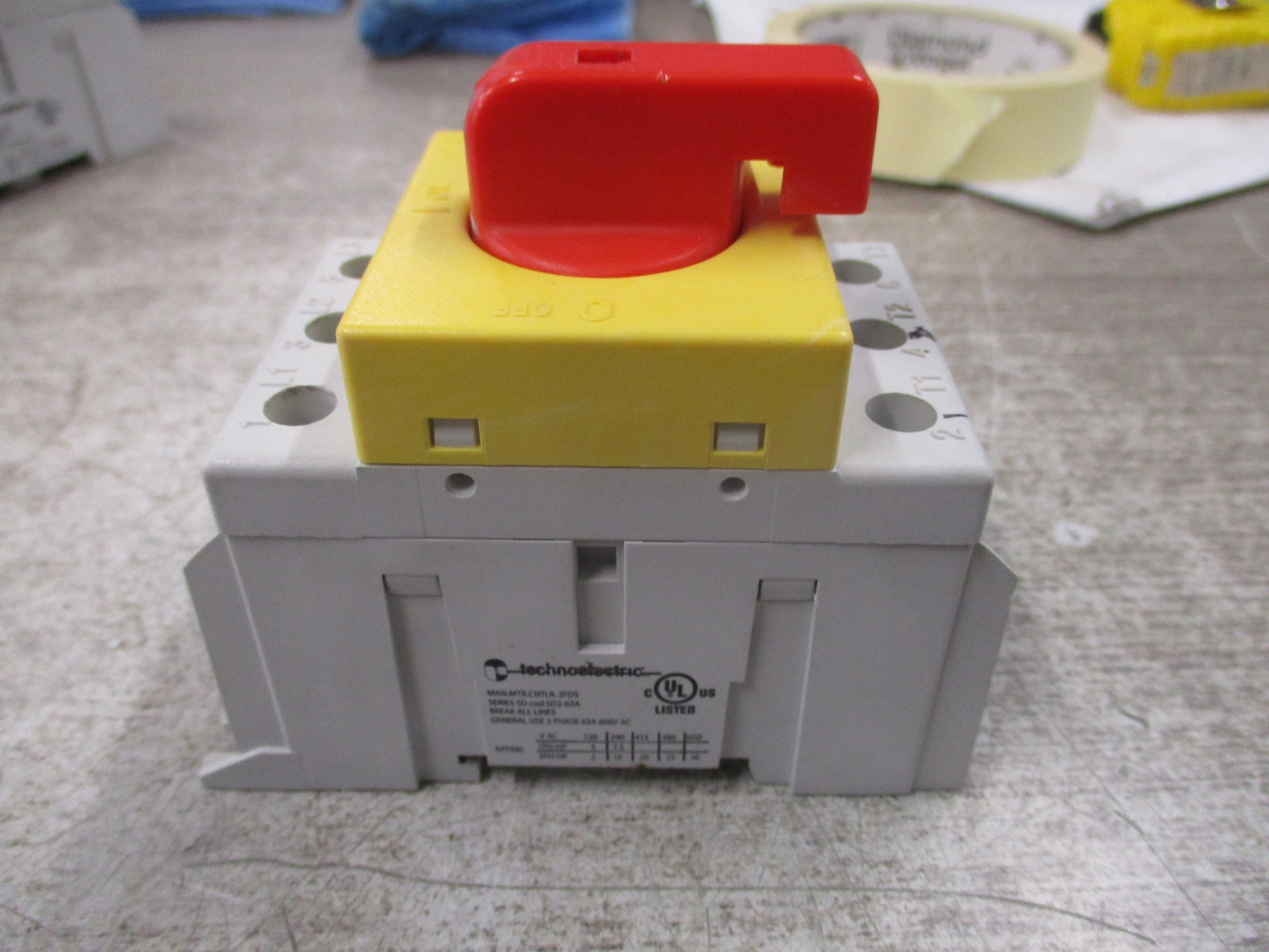 Technoelectric Disconnect Switch SD2-63A 400-690V 32/63A 50/60Hz 3P Used