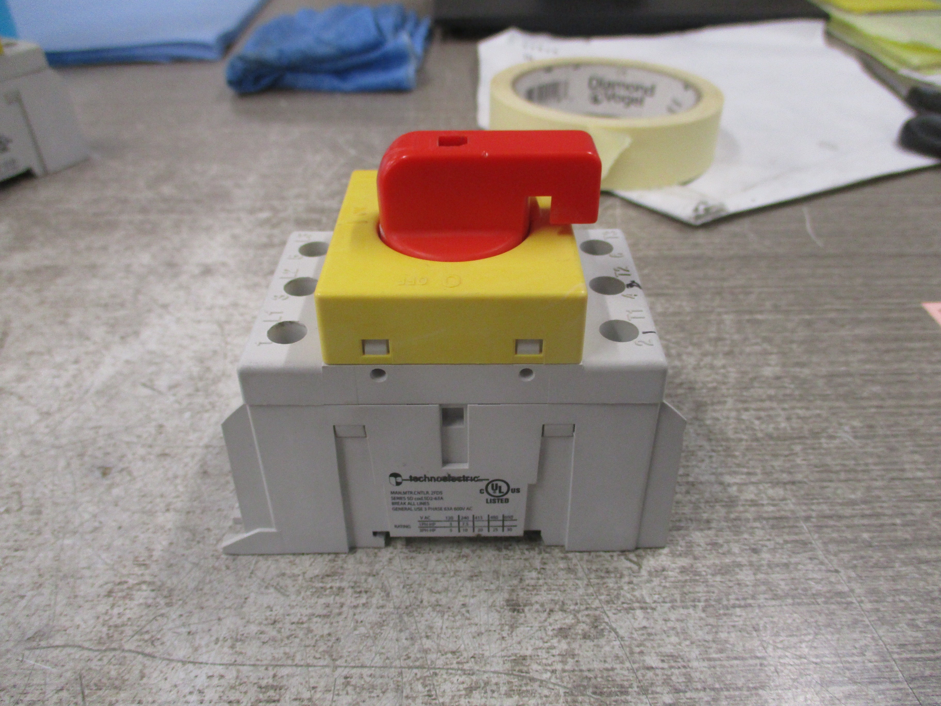 Technoelectric Disconnect Switch SD2-63A 400-690V 32/63A 50/60Hz 3P Used