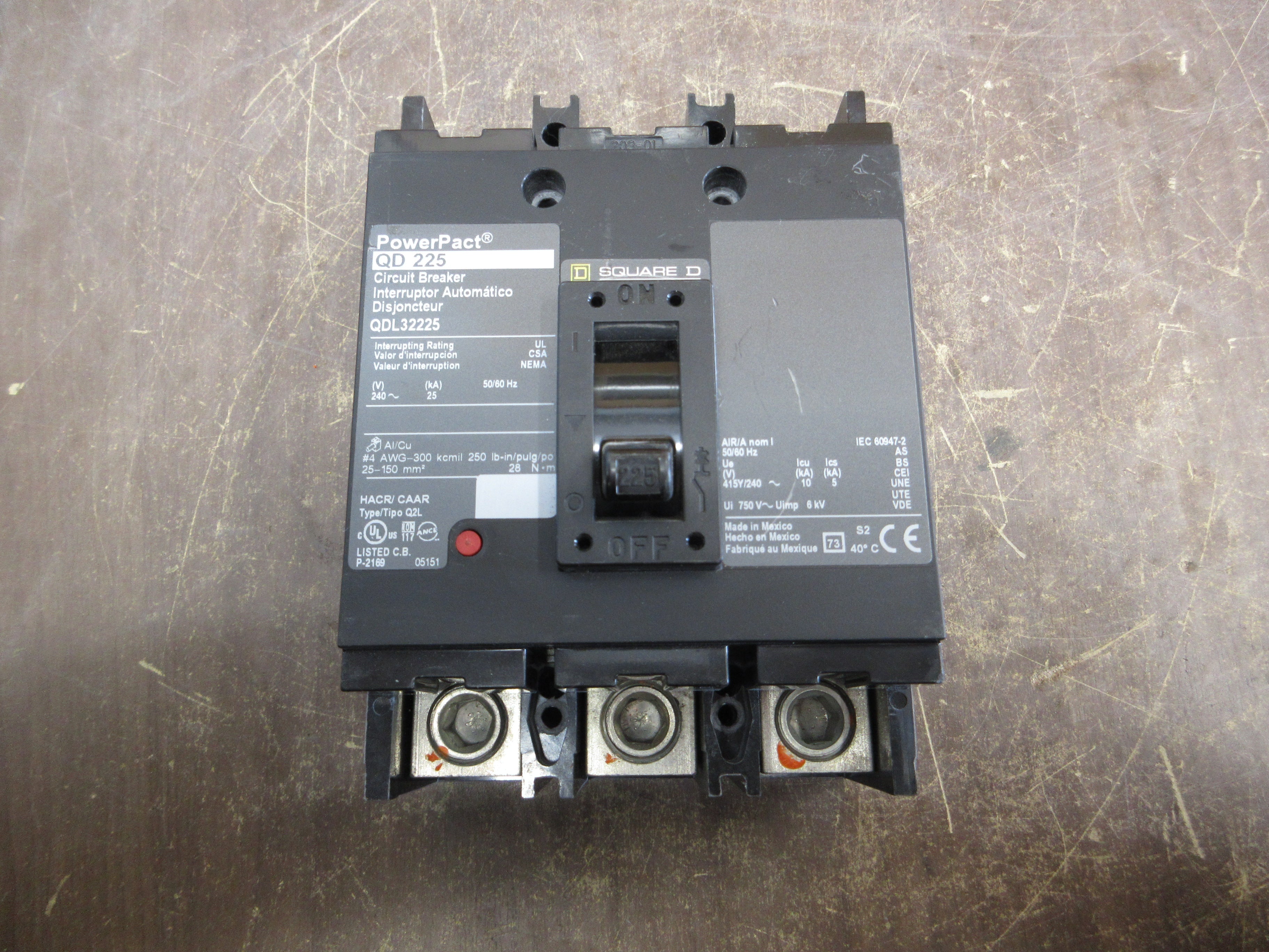 Square D PowerPact QD 225 Circuit Breaker QDF32225TS 225A 240V 3P Used