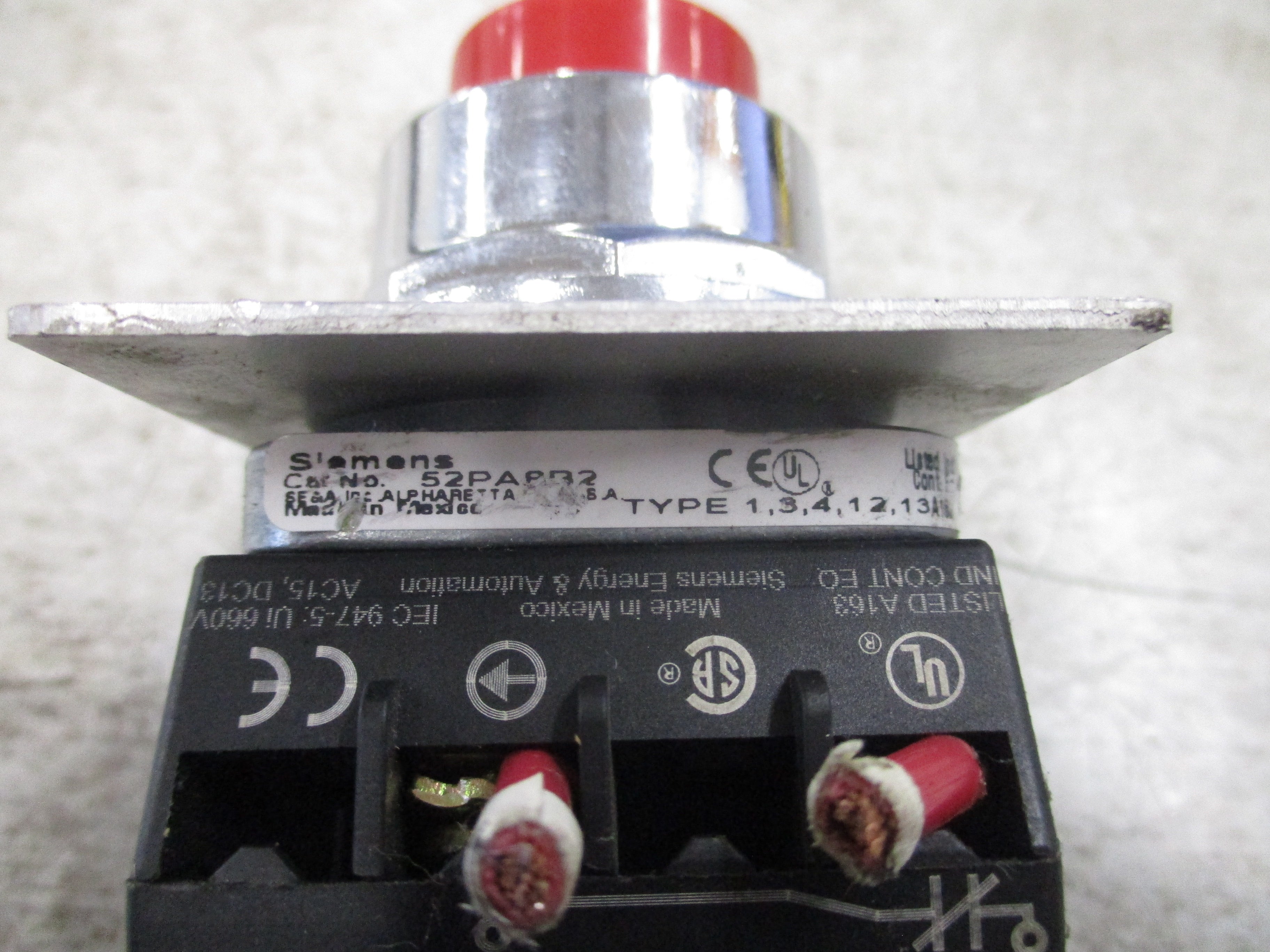 Siemens Pushbutton 52PA8B2 Red Used
