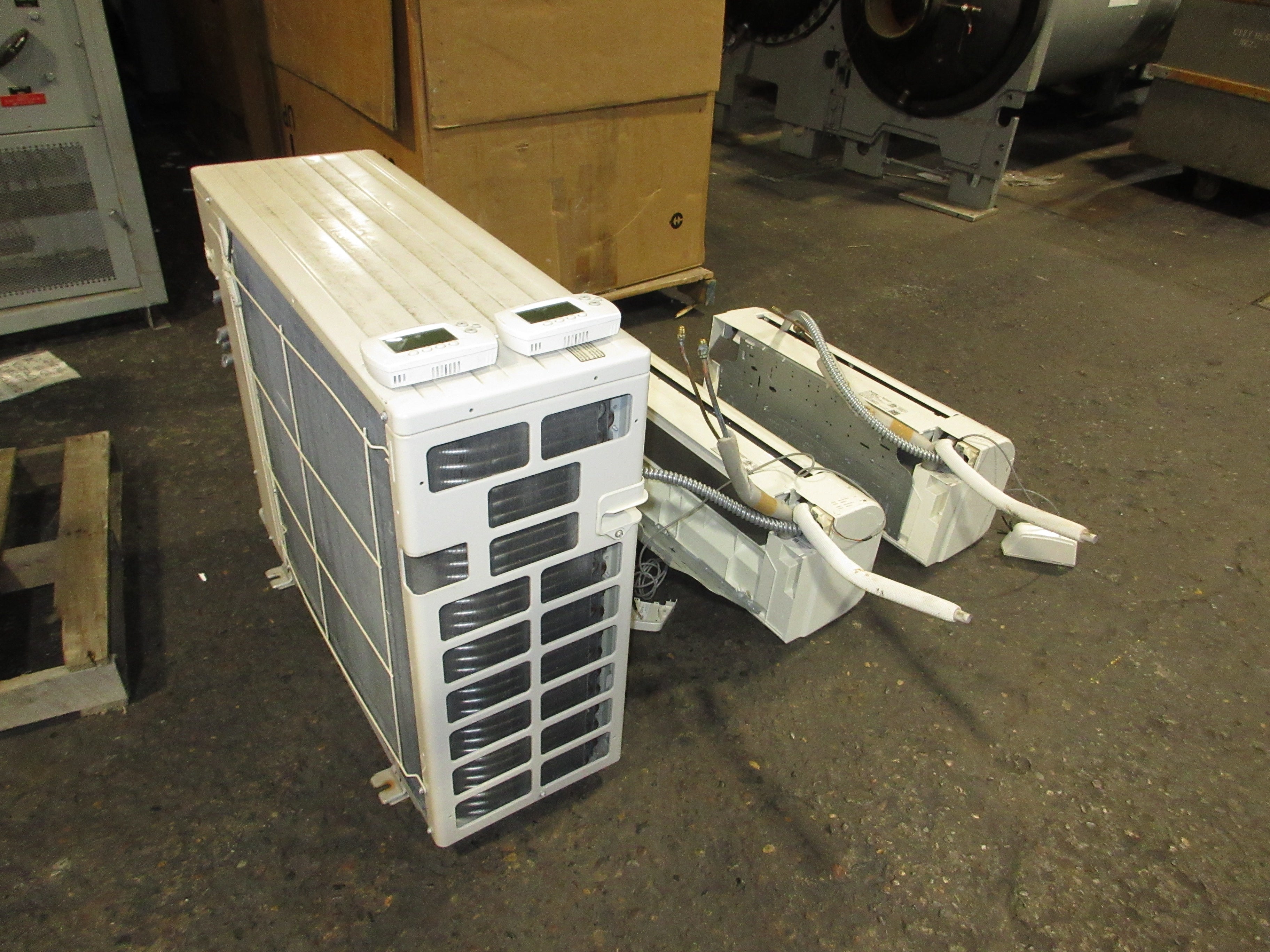 Mitsubishi Split-System Heat Pump MXZ-4C36NA 208/230V 1Ph 60Hz (2) Thermostat