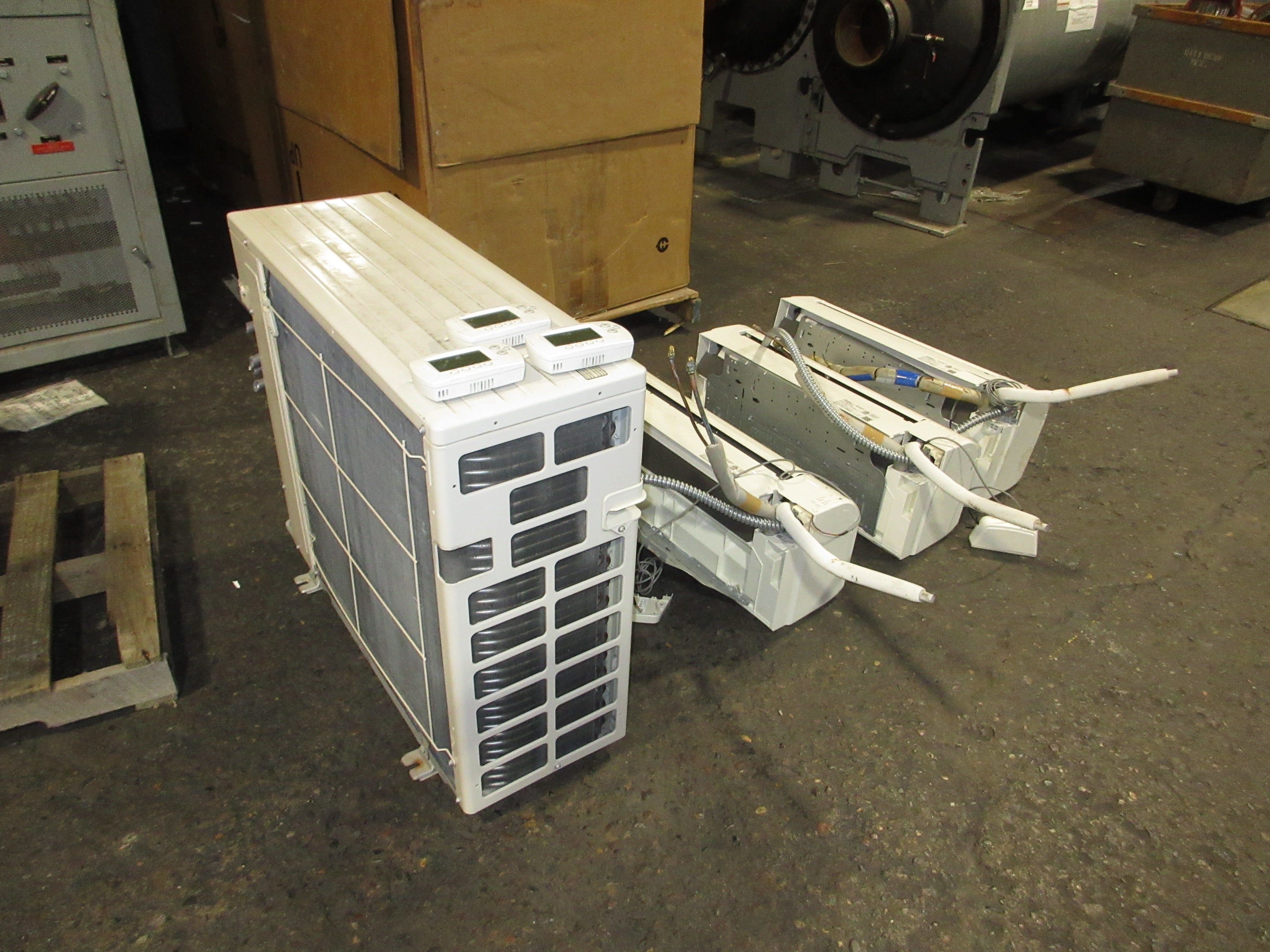 Mitsubishi Split-System Heat Pump MXZ-4C36NA 208/230V 1Ph 60Hz (3) Thermostat