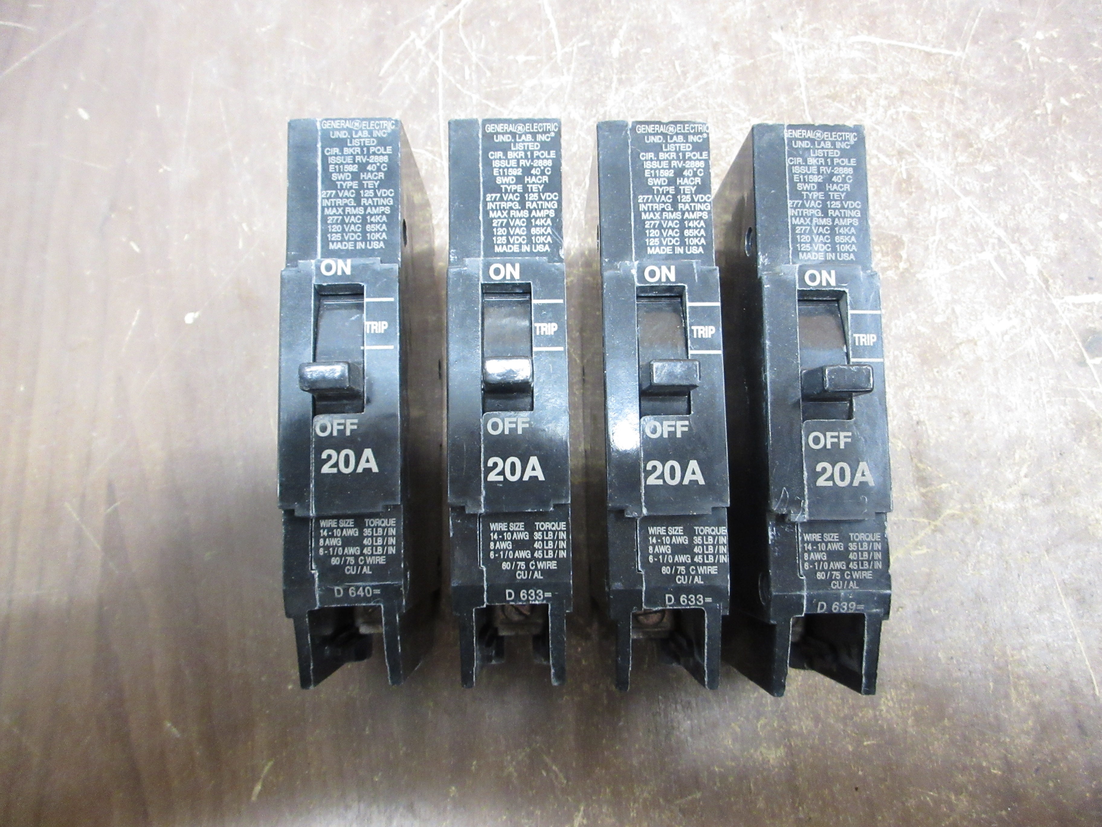 GE Circuit Breaker TEY120 20A 277V 1P *Lot of 4* Used