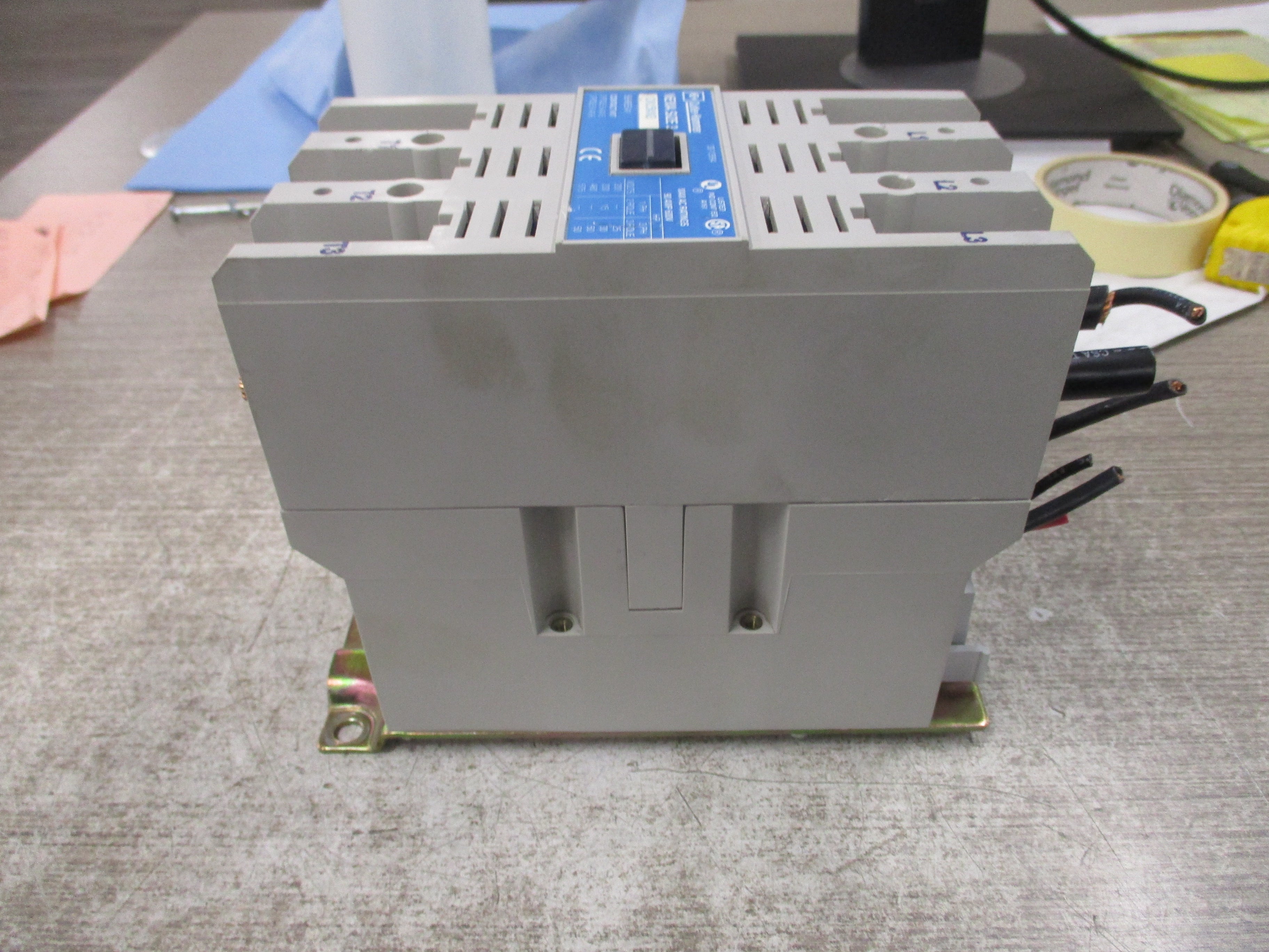 Cutler-Hammer Size 3 Contactor CN15KN3 Ser. A1 120V Coil 90A 600V (1) Aux Contact Used