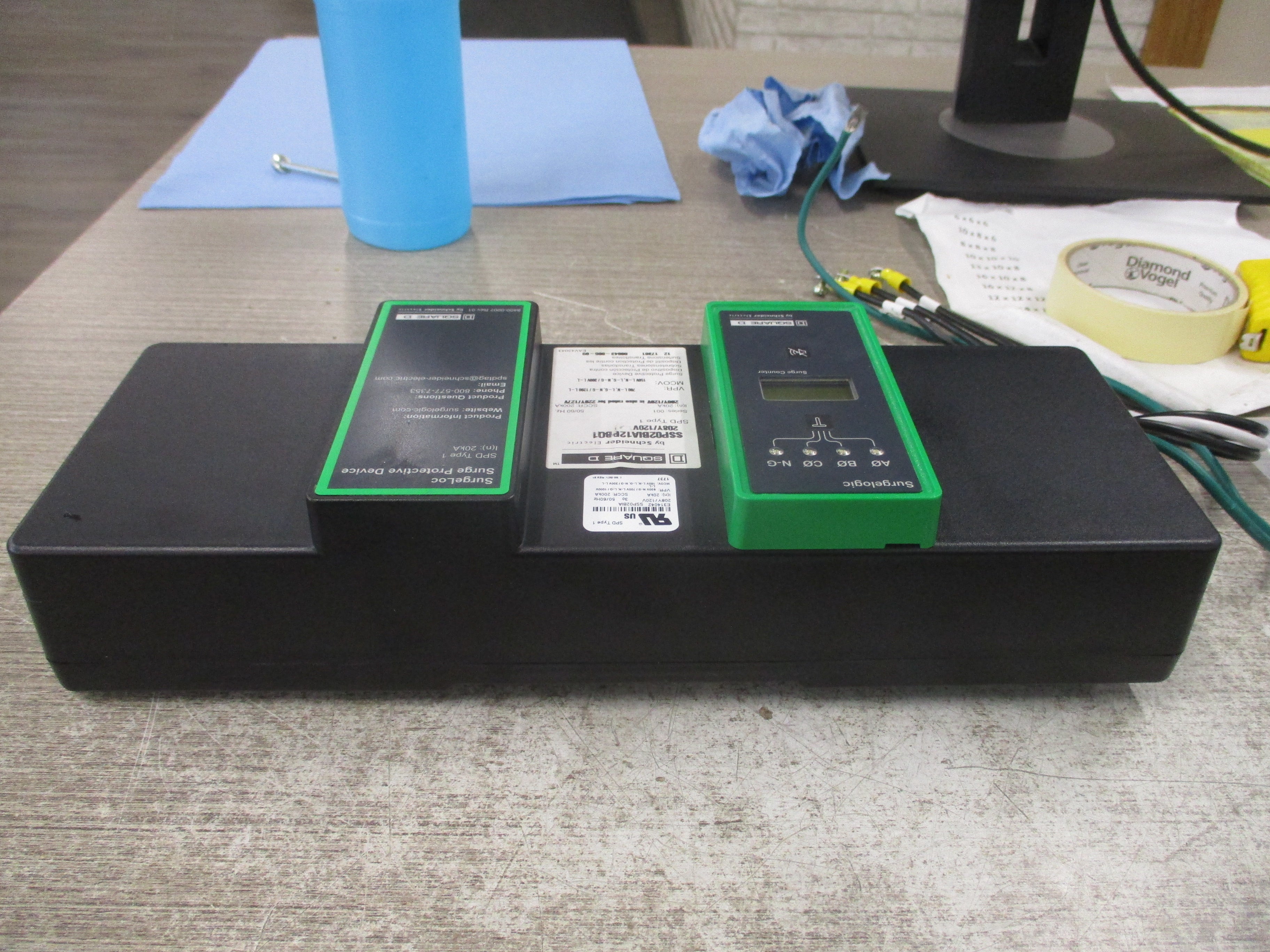 Square D SurgeLoc Surge Protective Device SSP02BIA12PBQ1 208Y/120V 50/60Hz VPR: 700 L-N, L-G, N-G/1200L-L MCOV: 150V L-N, L-G, N-G/300V L-L Used