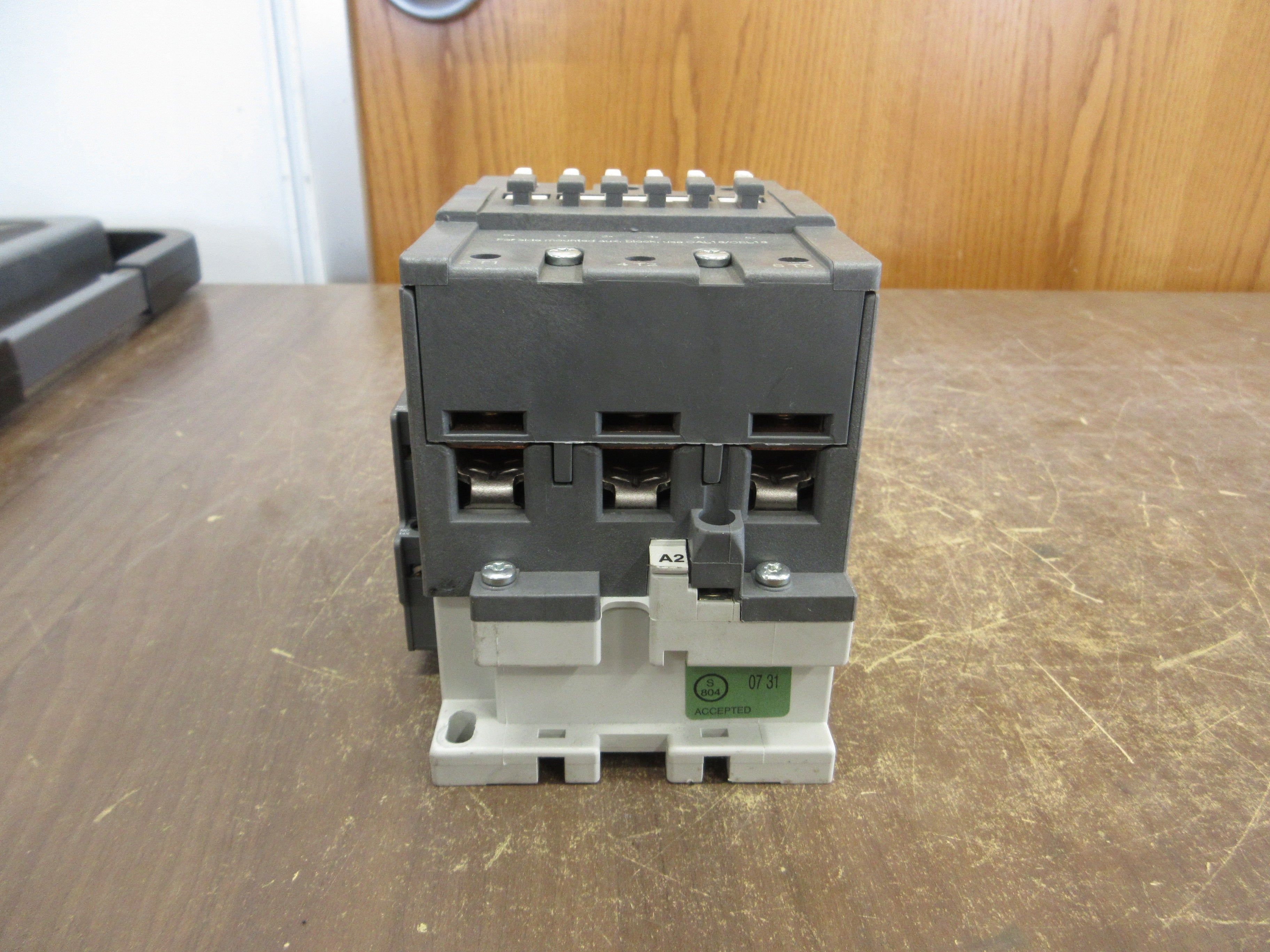ABB Contactor A110-30 110-120V Coil 140A (1) Aux Contact Used