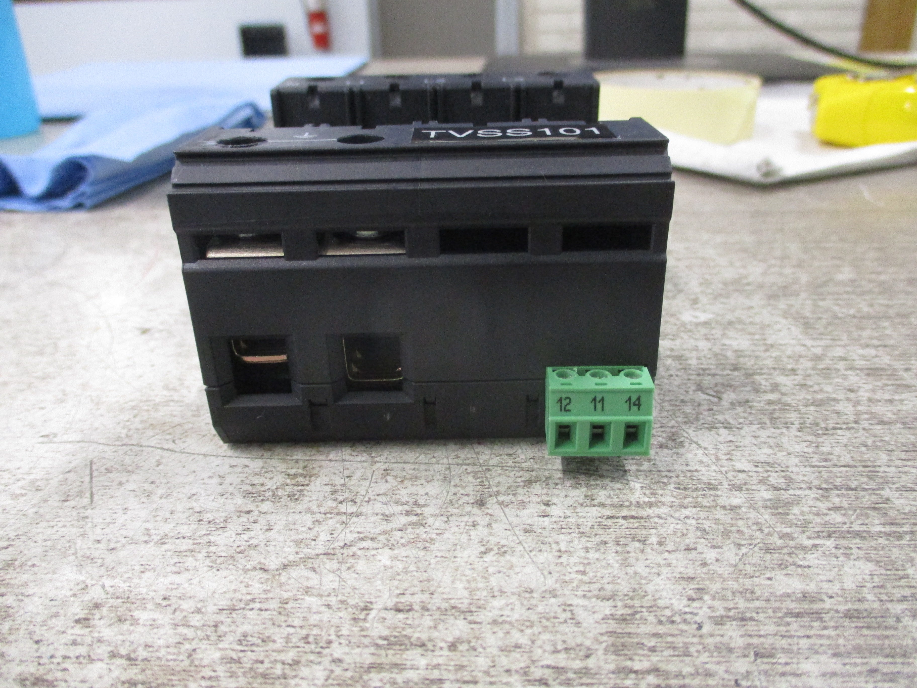 Phoenix Contact Surge Arrester Base VAL-MS 320/3+1/FM-UD