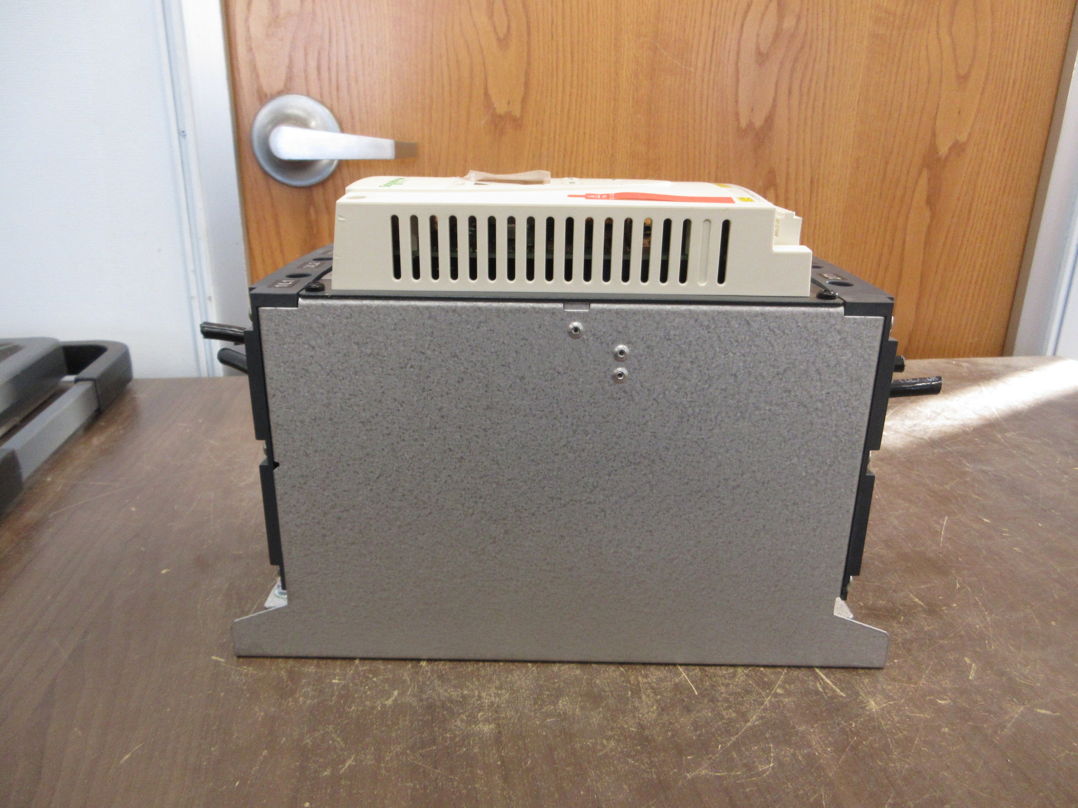 Schneider Electric Altistart 22 Soft Start ATS22D75S6U 20-60HP 208-600V 3Ph Used