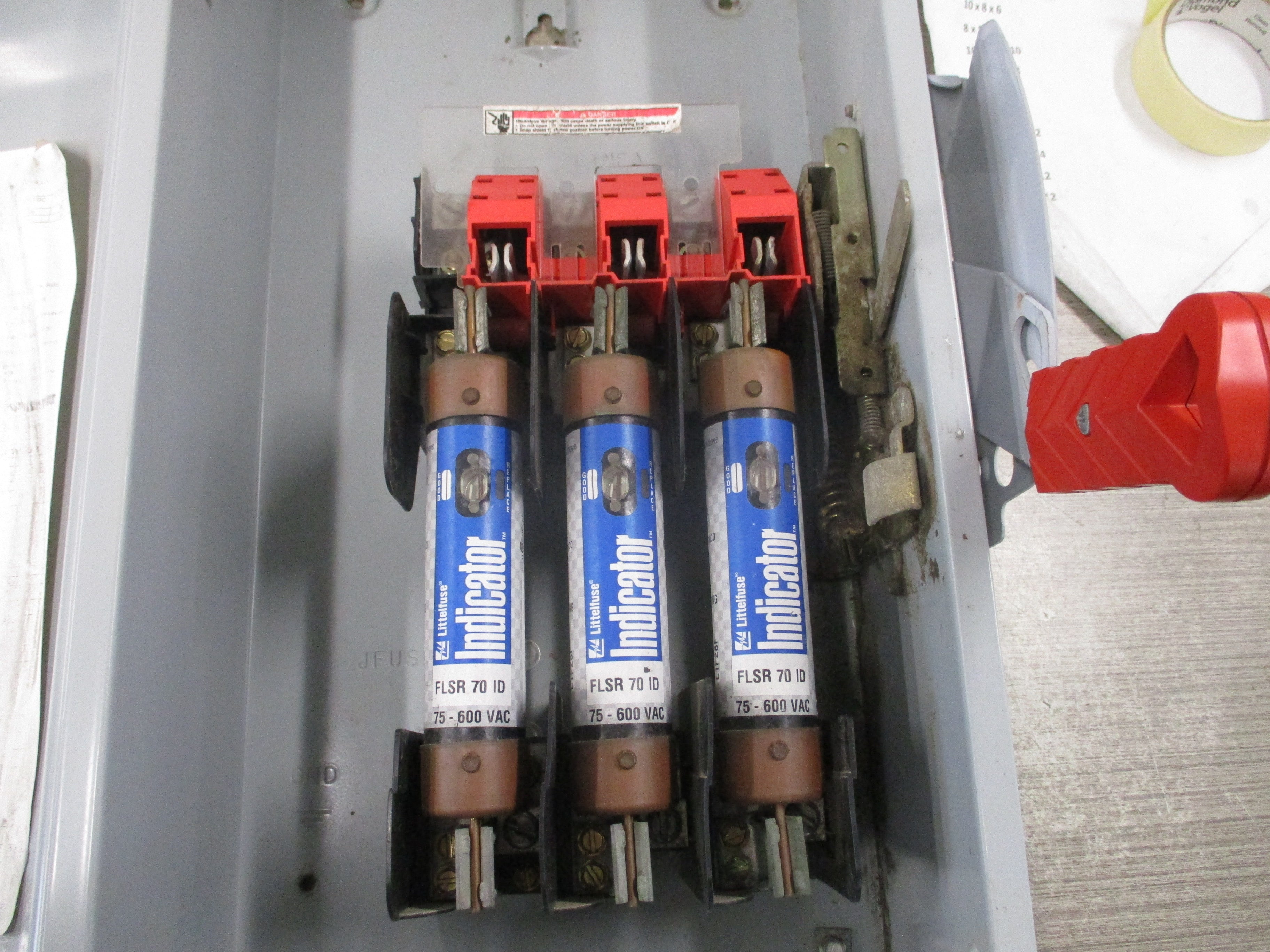 Siemens 3R Fusible Safety Switch/Discinnect HF363R 100A 600V 3P Used