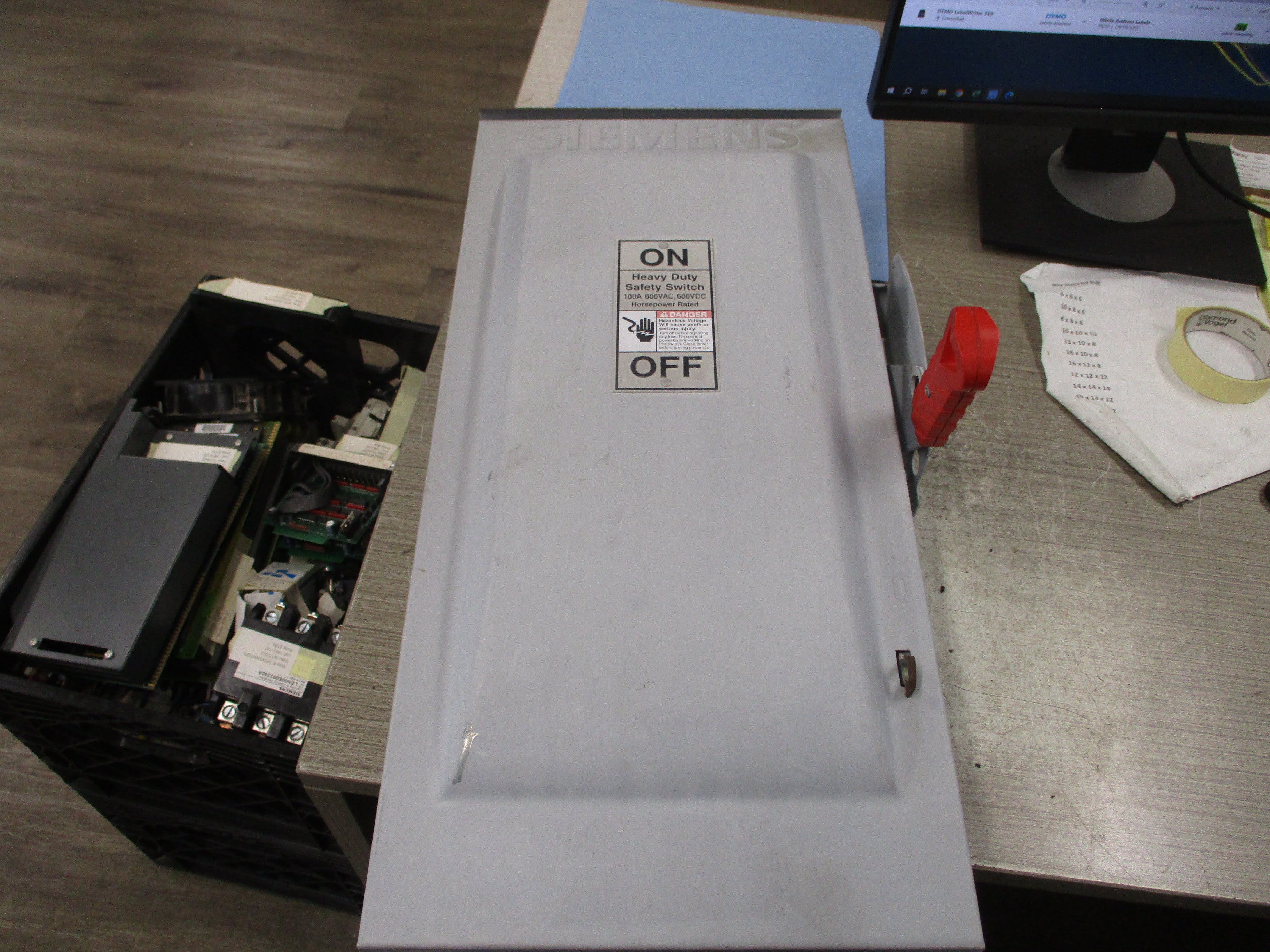 Siemens 3R Fusible Safety Switch/Discinnect HF363R 100A 600V 3P Used