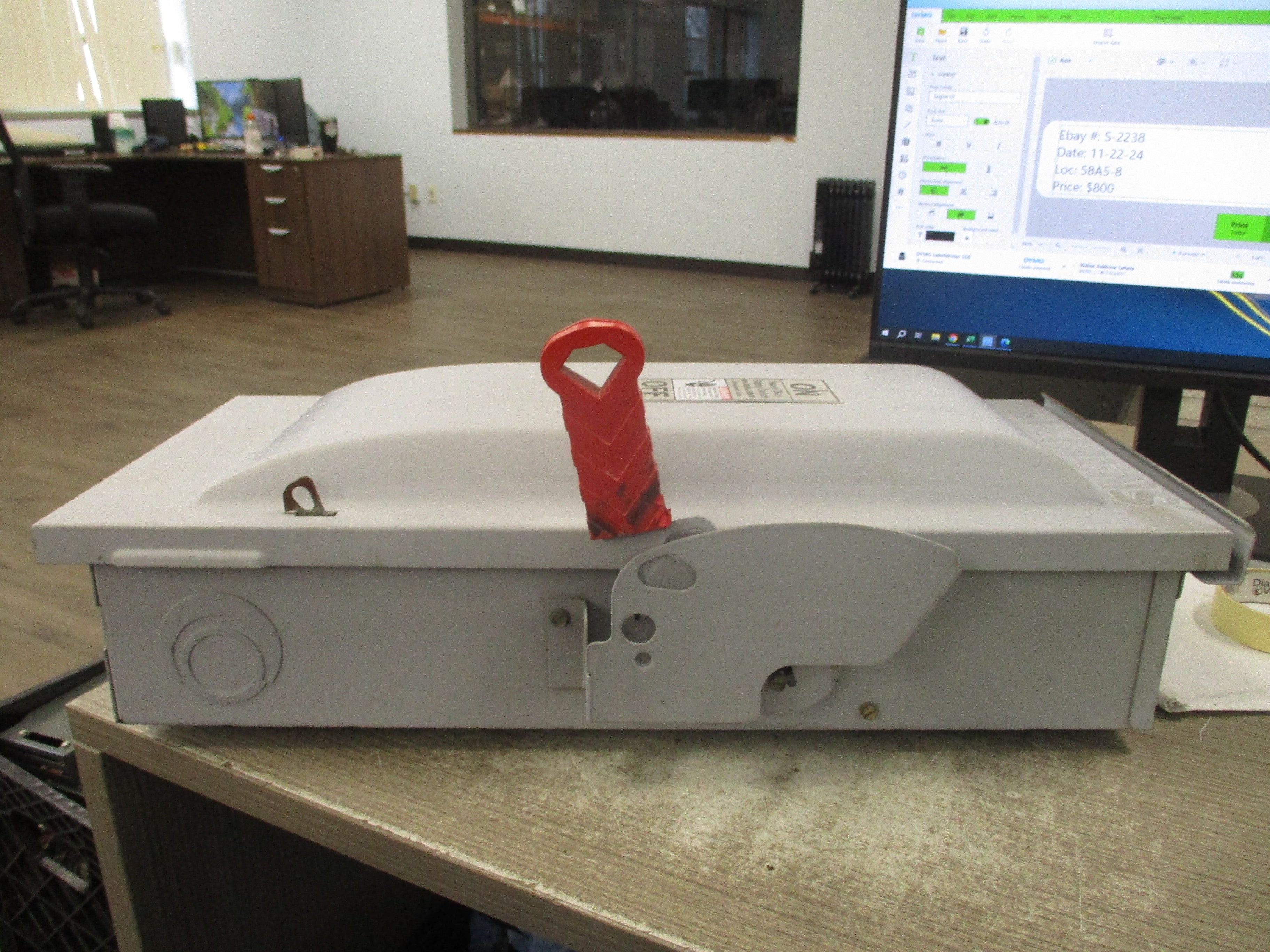 Siemens 3R Fusible Safety Switch/Discinnect HF363R 100A 600V 3P Used