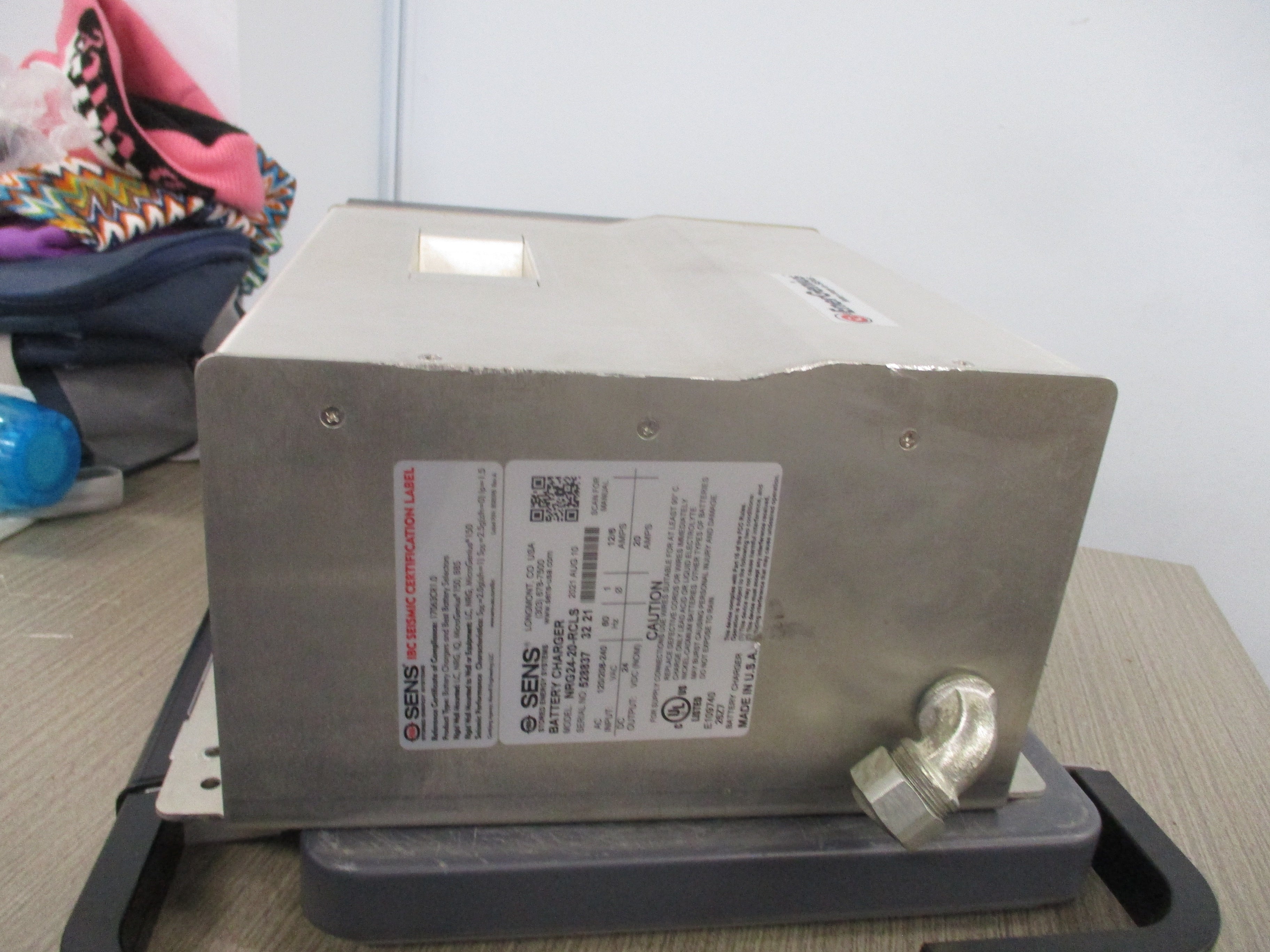 Sens EnerGenius Battery Charger NRG24-20-RCLS Input: 120/208-240VAC 60Hz 1Ph