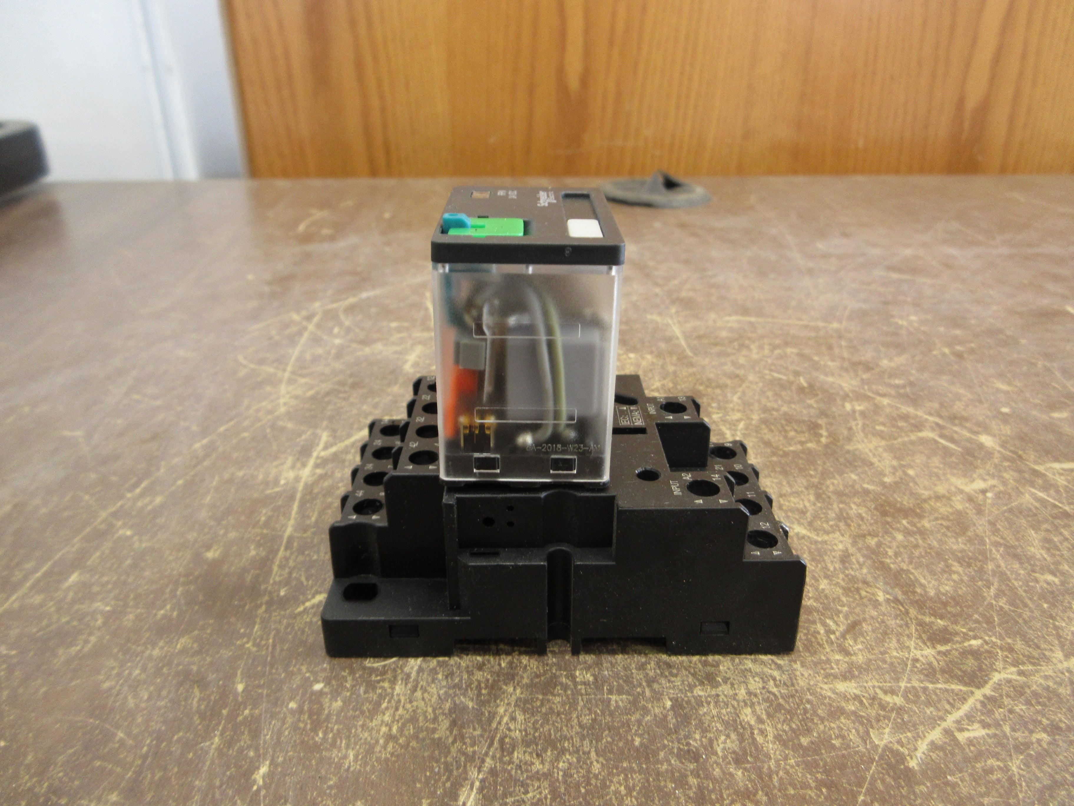 Schneider Electric Relay RPM41BD 24VDC Coil w/ Base Used