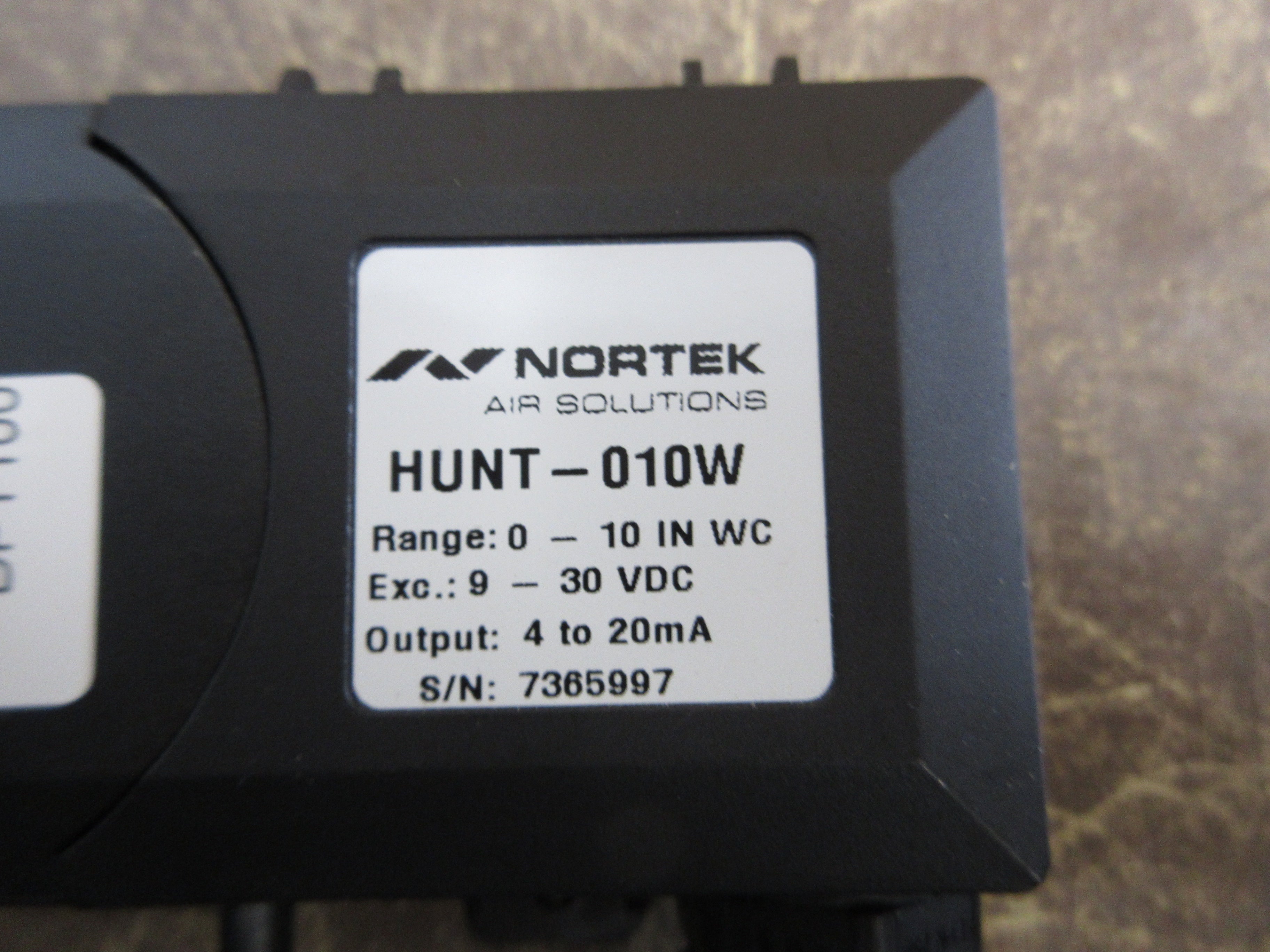 Nortek Pressure Transducer HUNT-010W 9-30VDC Range: 0-10in WC Output: 4-20mA