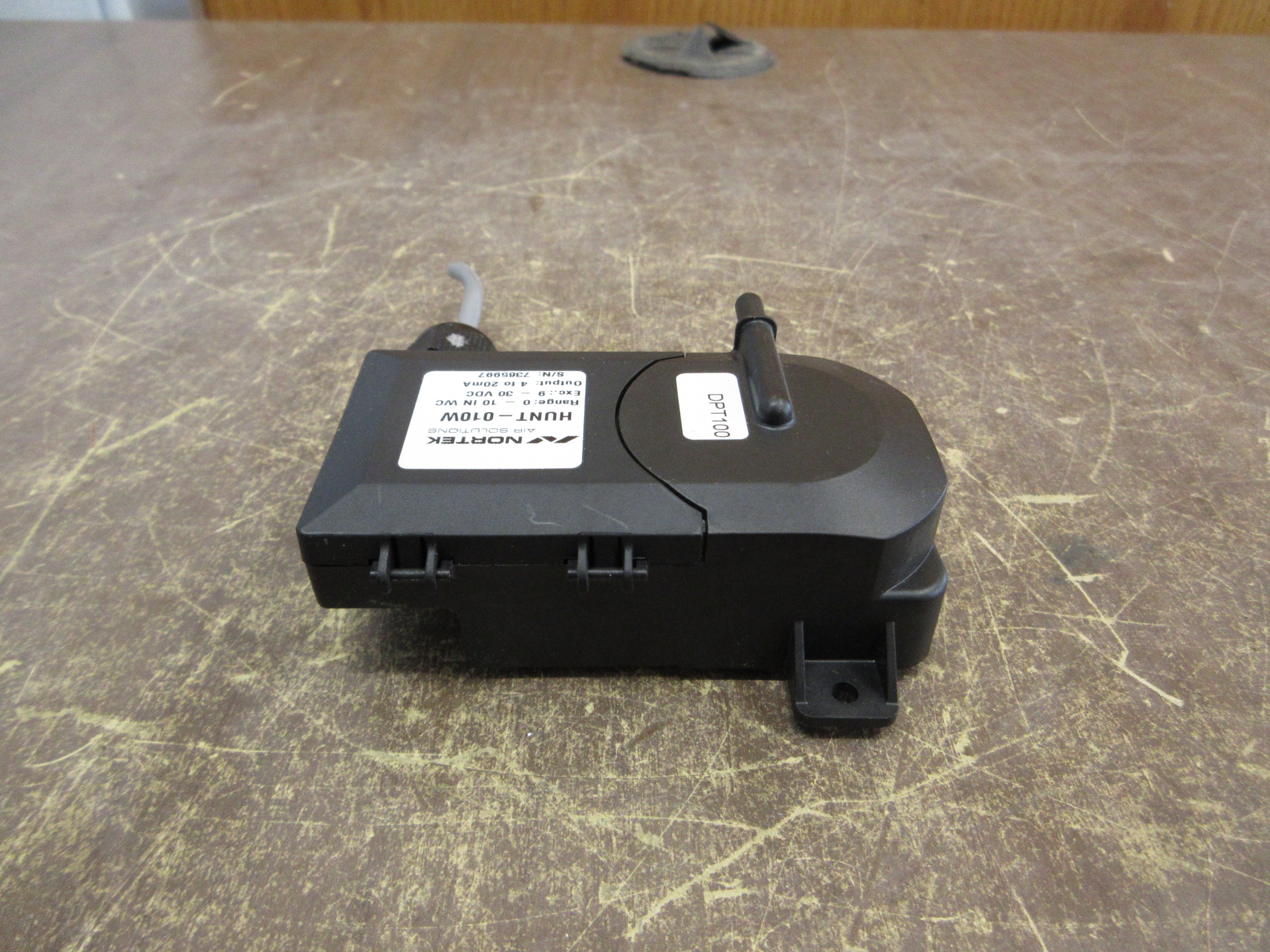 Nortek Pressure Transducer HUNT-010W 9-30VDC Range: 0-10in WC Output: 4-20mA