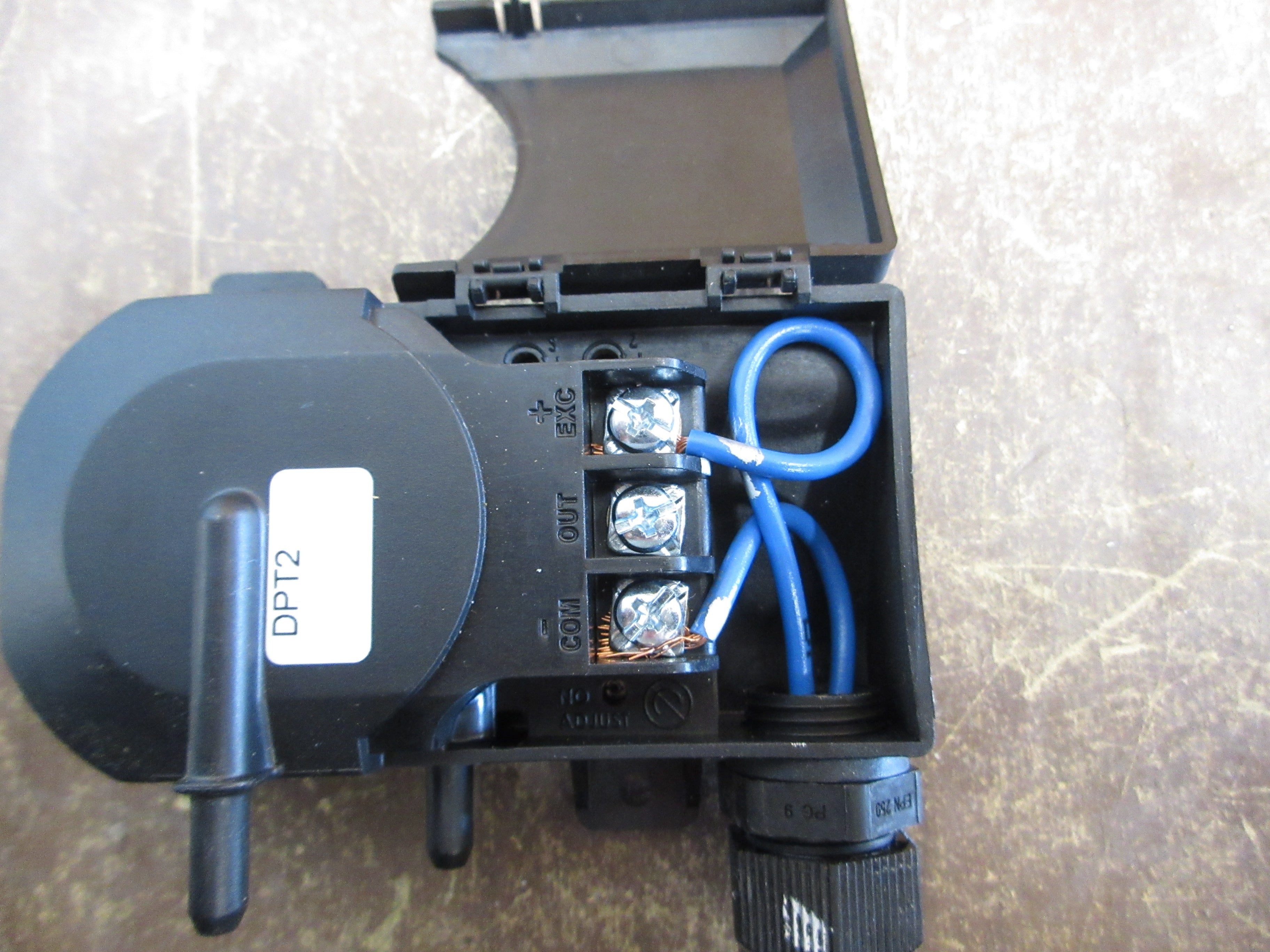 Nortek Pressure Transducer HUNT-005W 9-30VDC Range: 0-5 in WC Output: 4-20mA