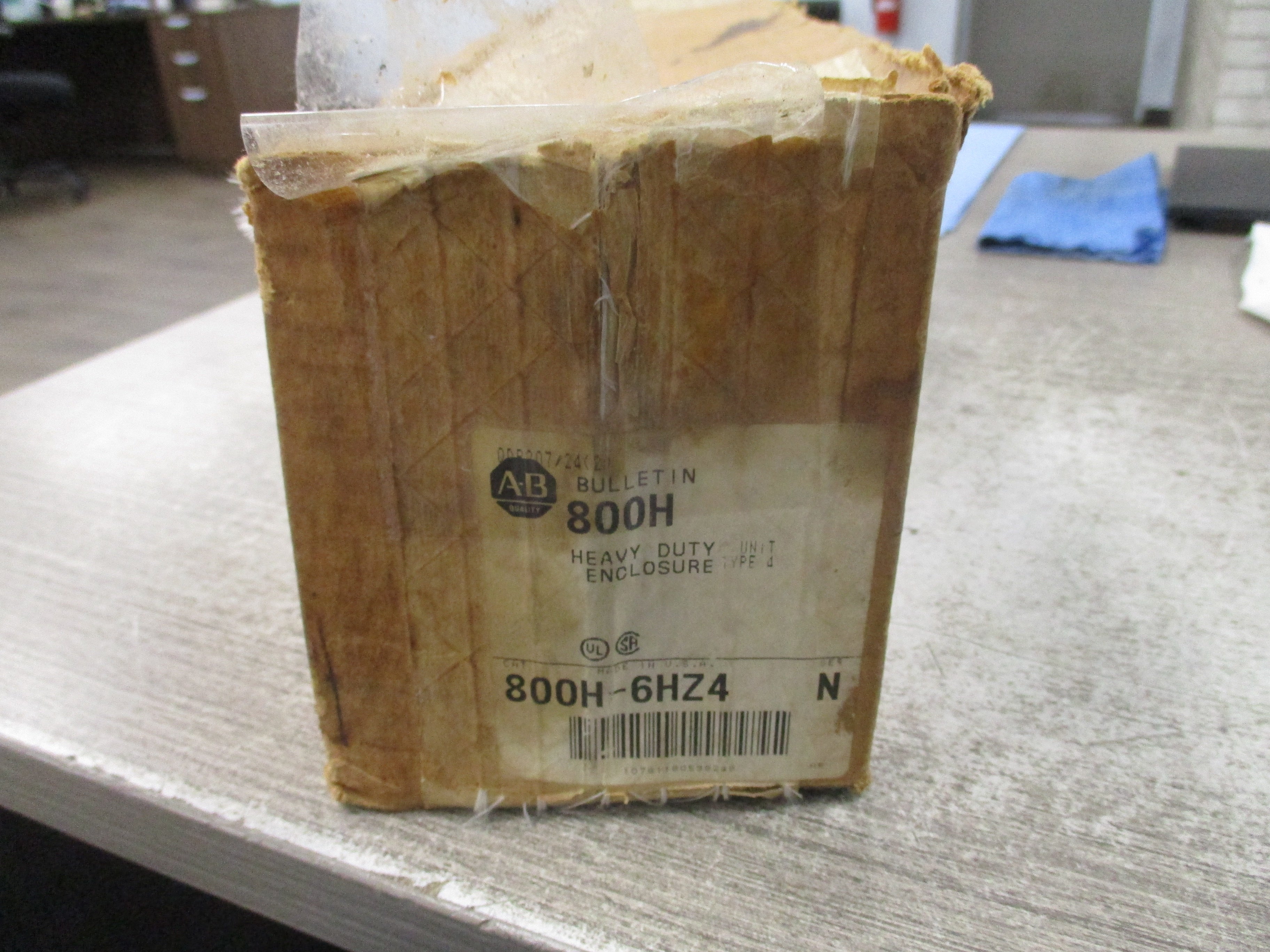 Allen Bradley Stainless Steel Push Button Enclosure 800H-6HZ4 Ser. N 6-Position