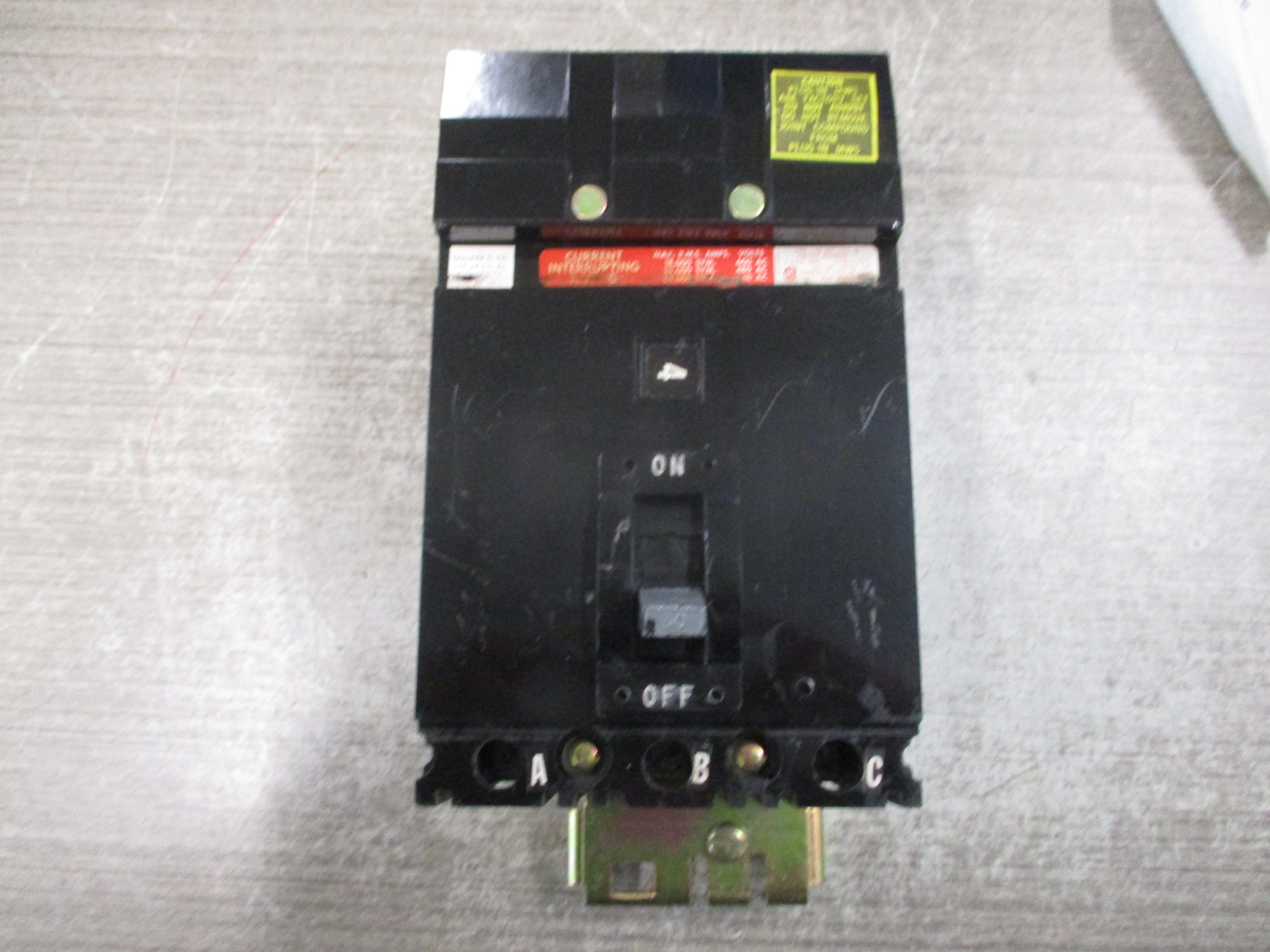 Square D I-Line Circuit Breaker FH36030 30A 600V 3P Used