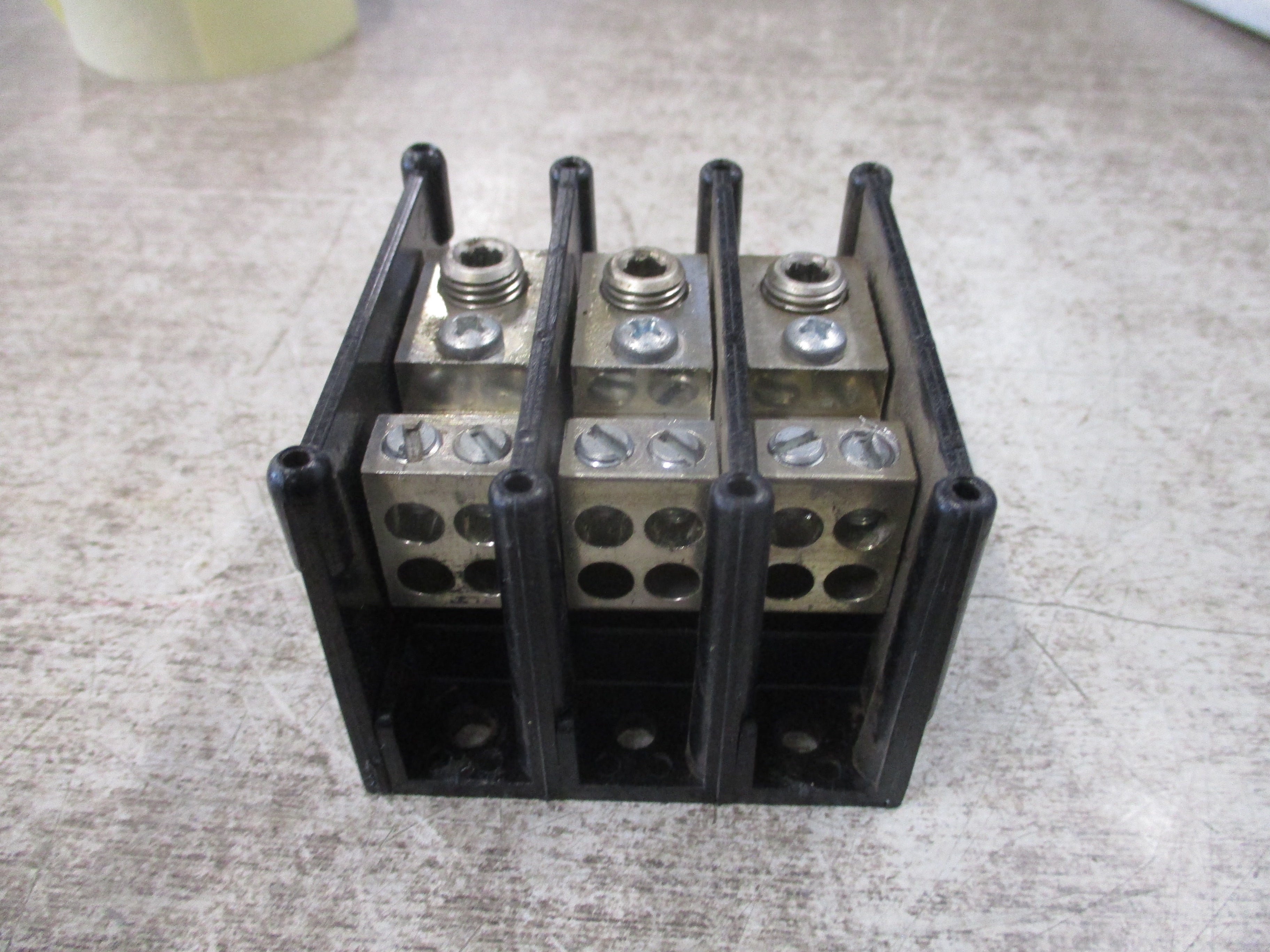 Gould Shawmut Power Distribution Block 63133 3P 600V Line (1): 2/0-#14