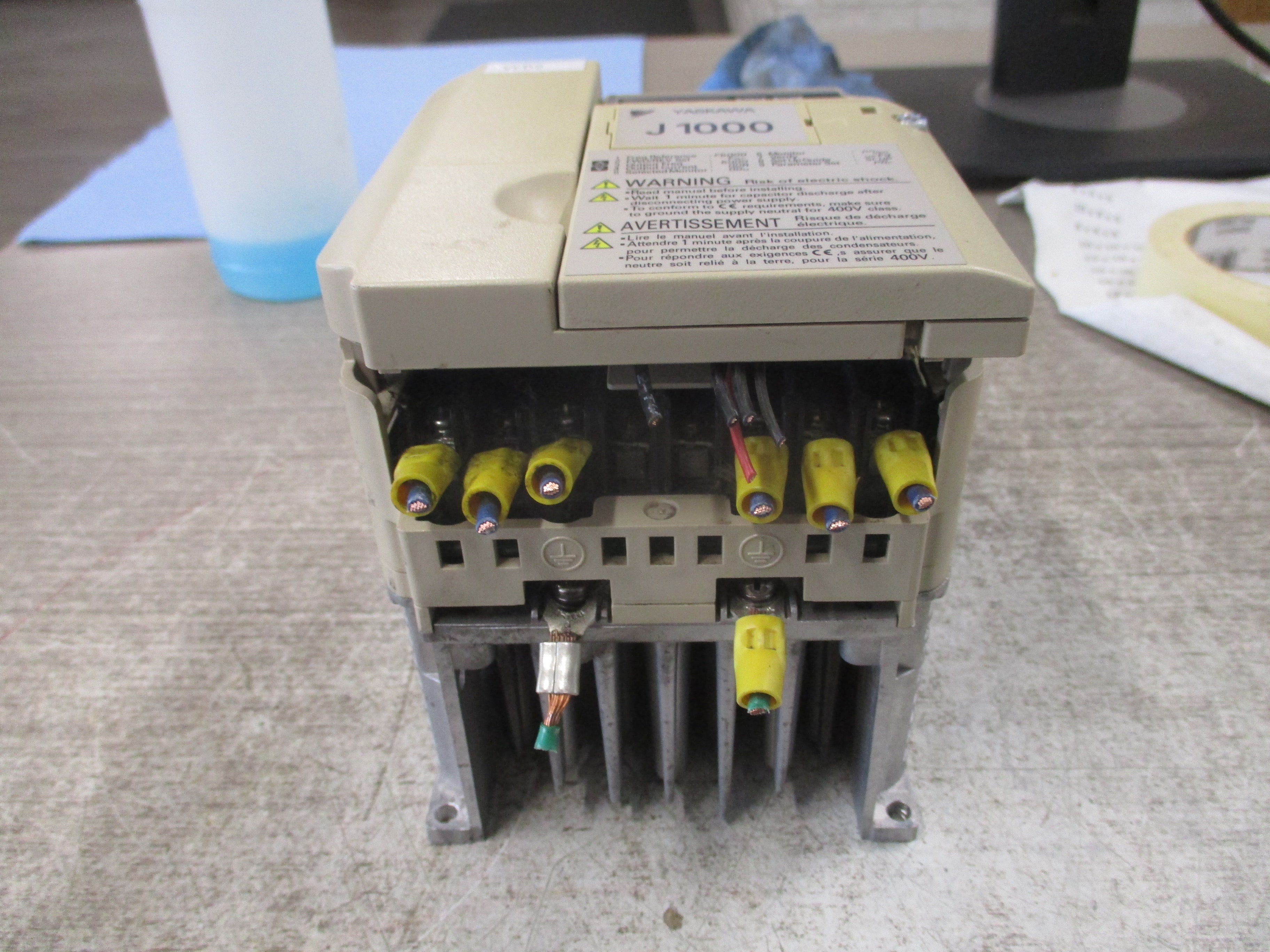 Yaskawa J1000 AC Drive CIMR-JU2A0010BAA 2HP 3Ph Input: AC3PH 200-240V 50/60HZ