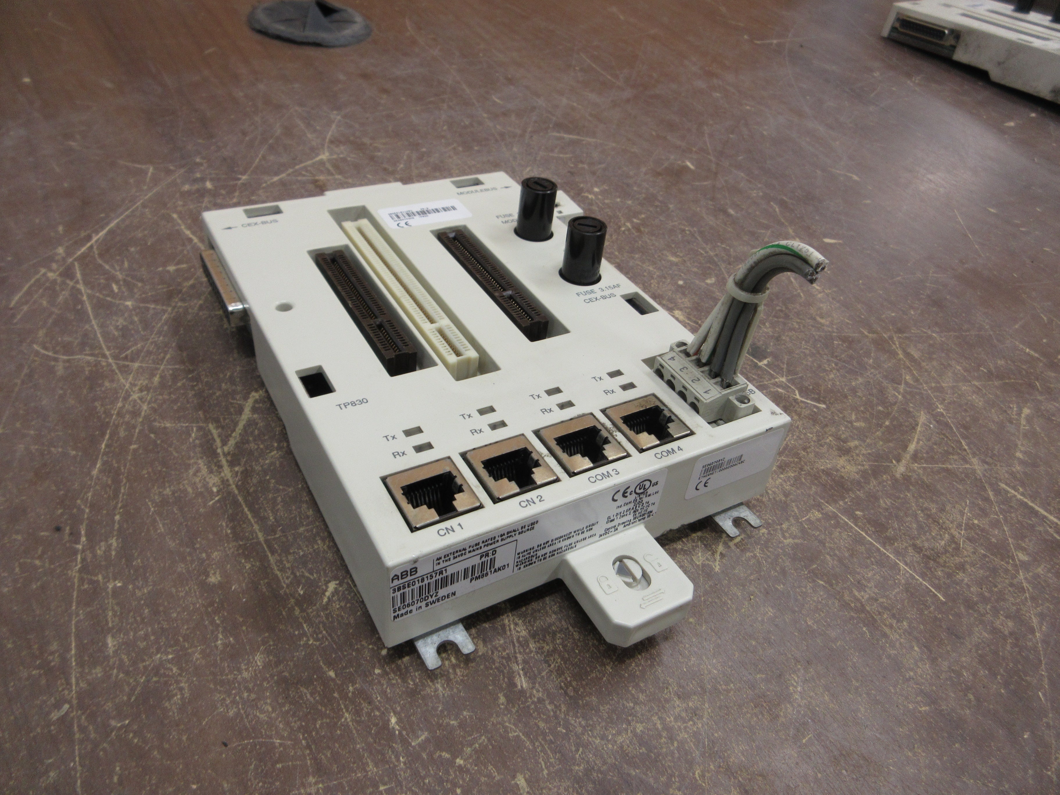 ABB PM861AK01 Baseplate 3BSE018157R1 PR:D Used