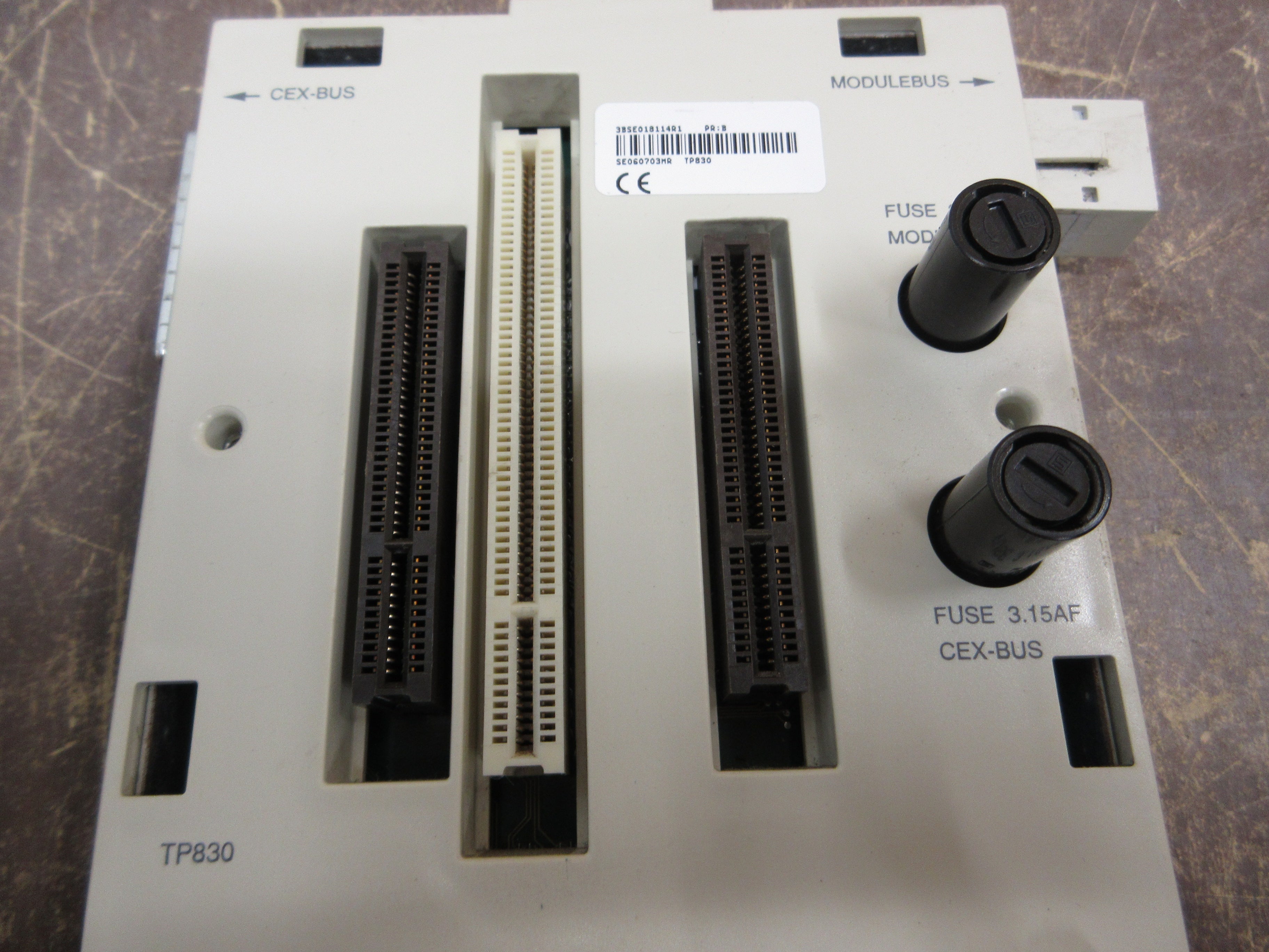 ABB PM861AK01 Baseplate 3BSE018157R1 PR:D Used