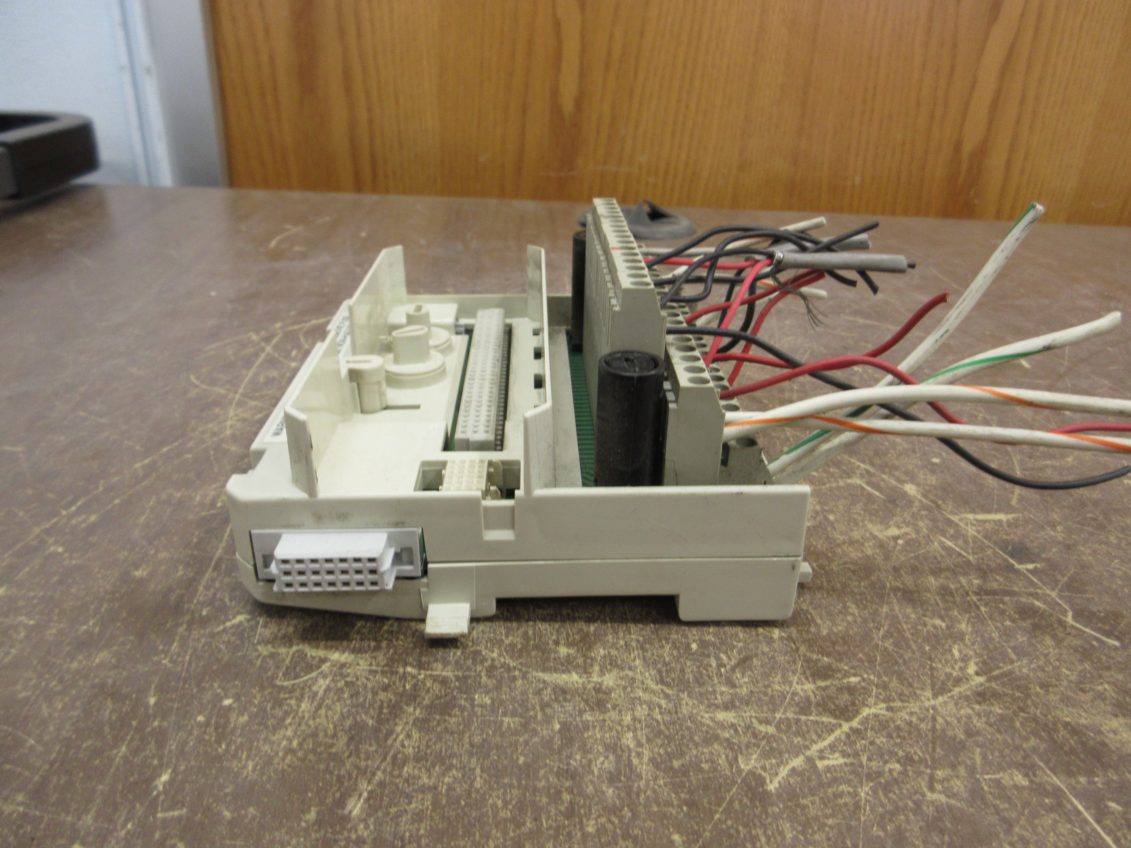 ABB TU830V1 Termination Unit Base 3BSE013234R1 PR:H Used