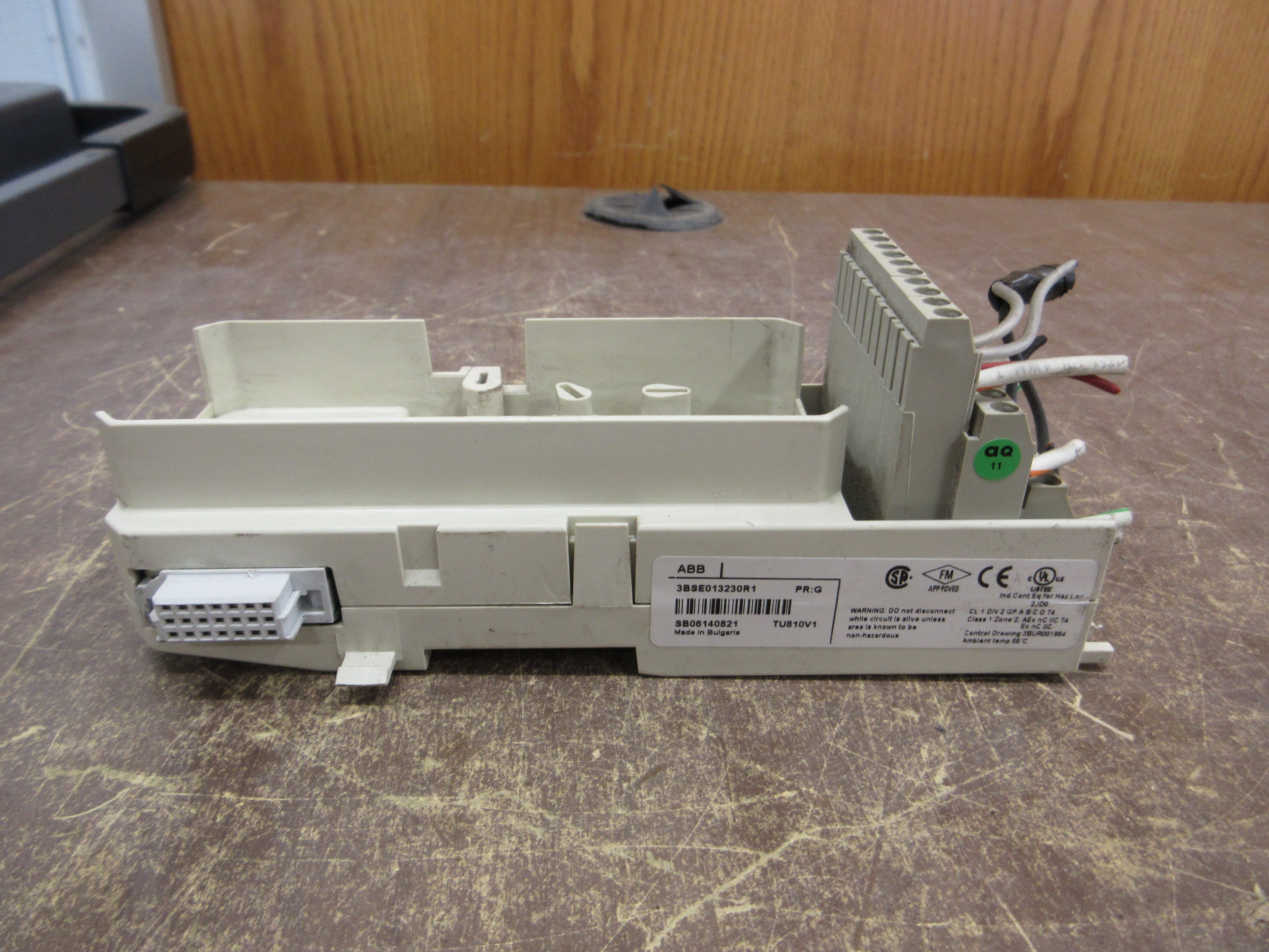 ABB TU810V1 Termination Unit Base 3BSE013230R1 PR: G Used
