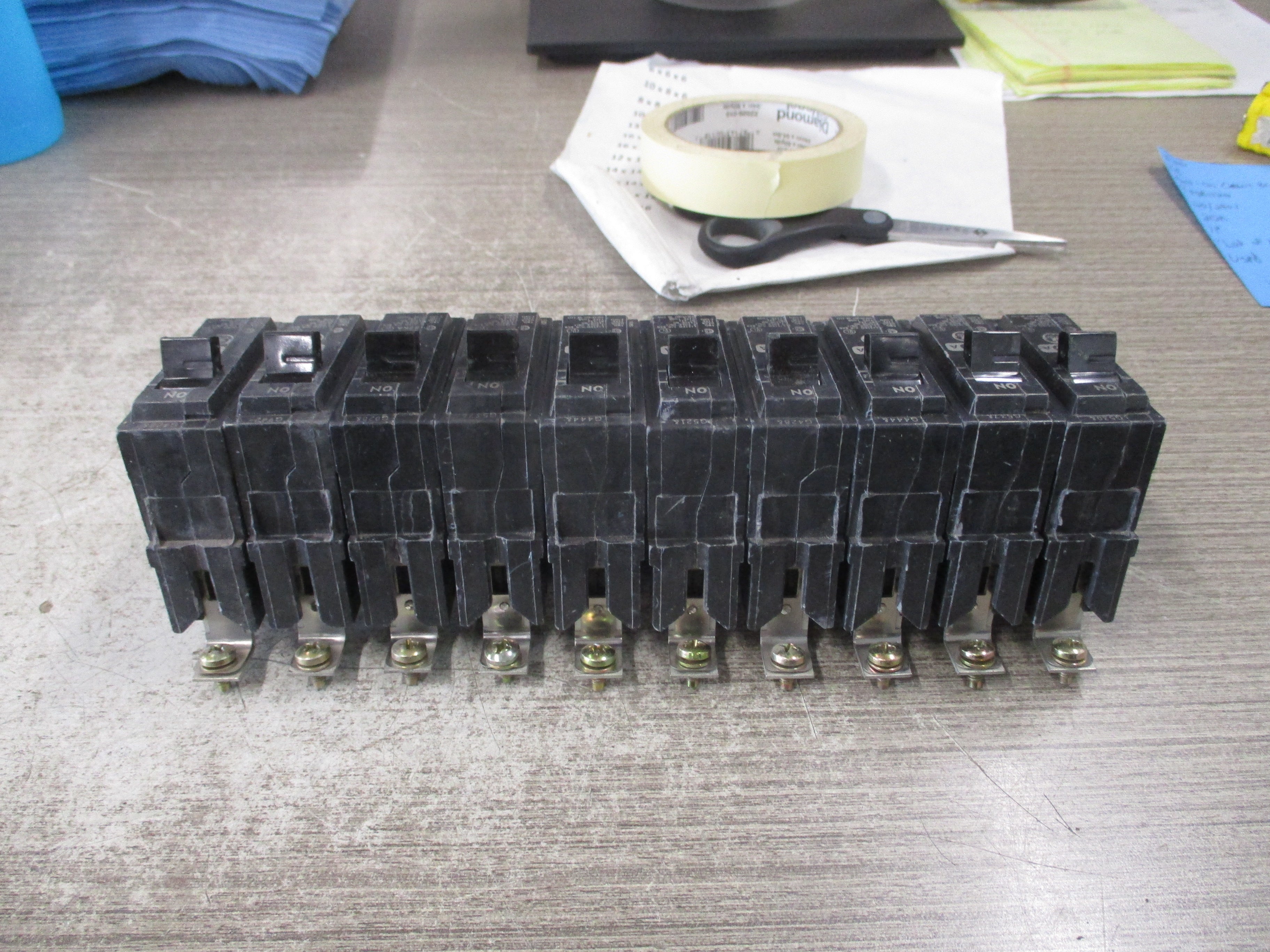 GE Bolt-on Circuit Breaker THQB1120 120/240V 20A 1P *Lot of 10* Used