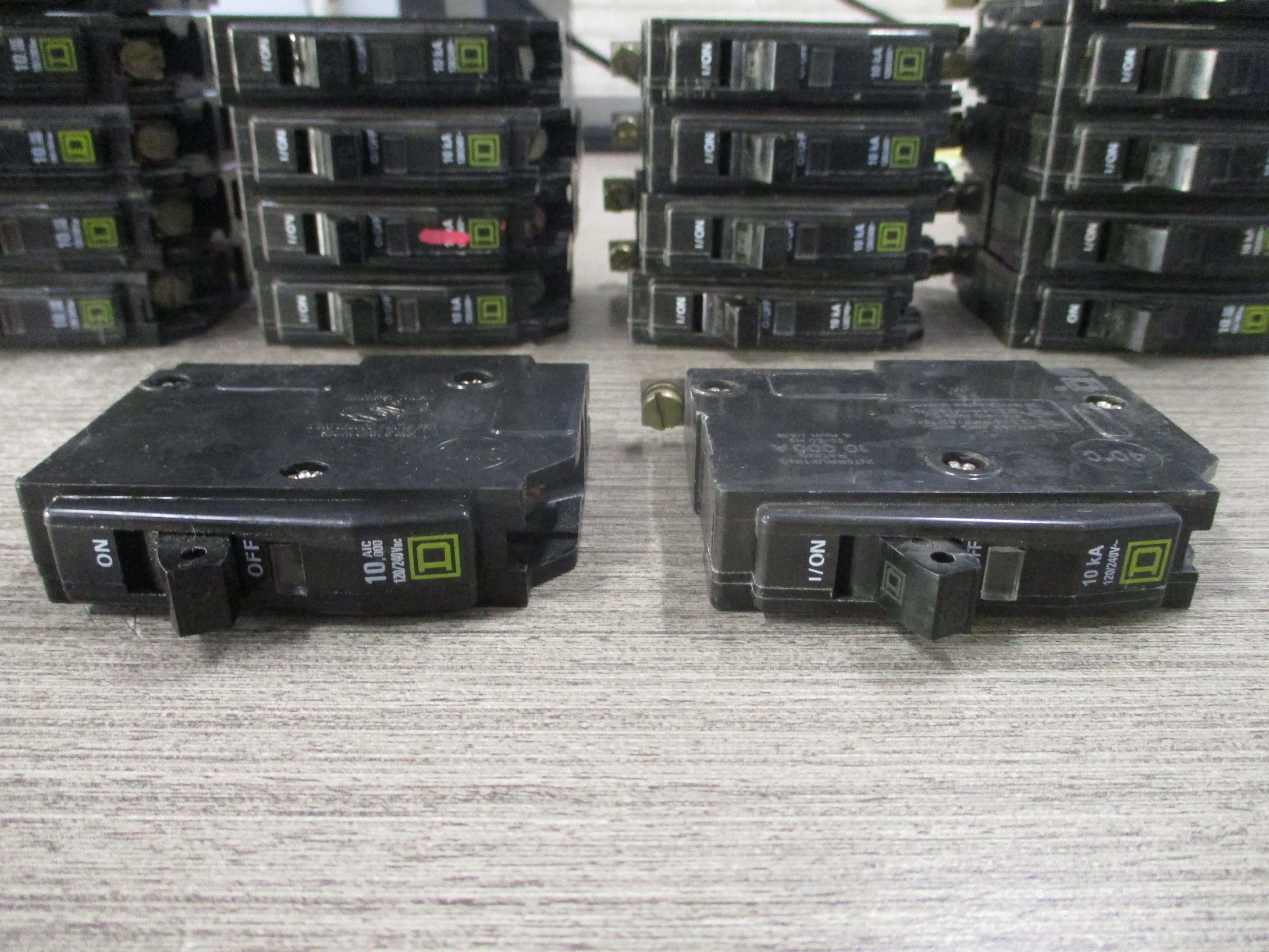 Square D Bolt-on Circuit Breaker QOB120 20A 120/240V 1P *Lot of 20* Used