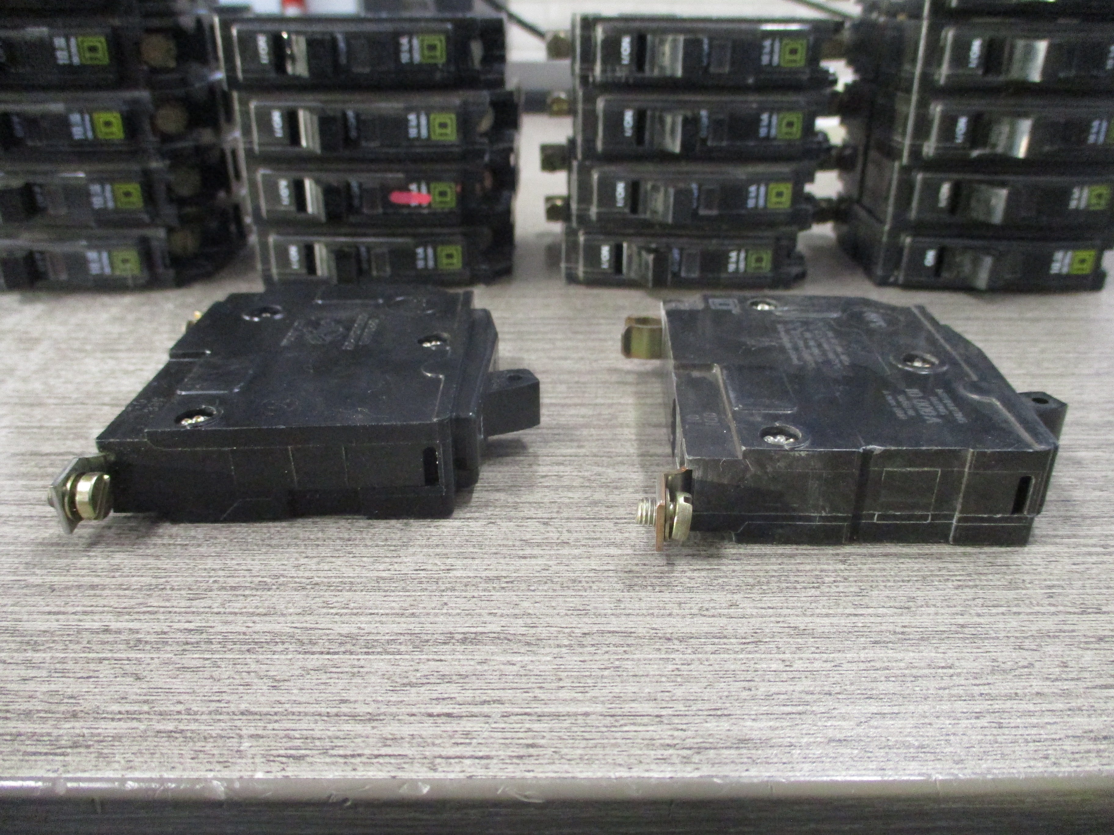 Square D Bolt-on Circuit Breaker QOB120 20A 120/240V 1P *Lot of 20* Used