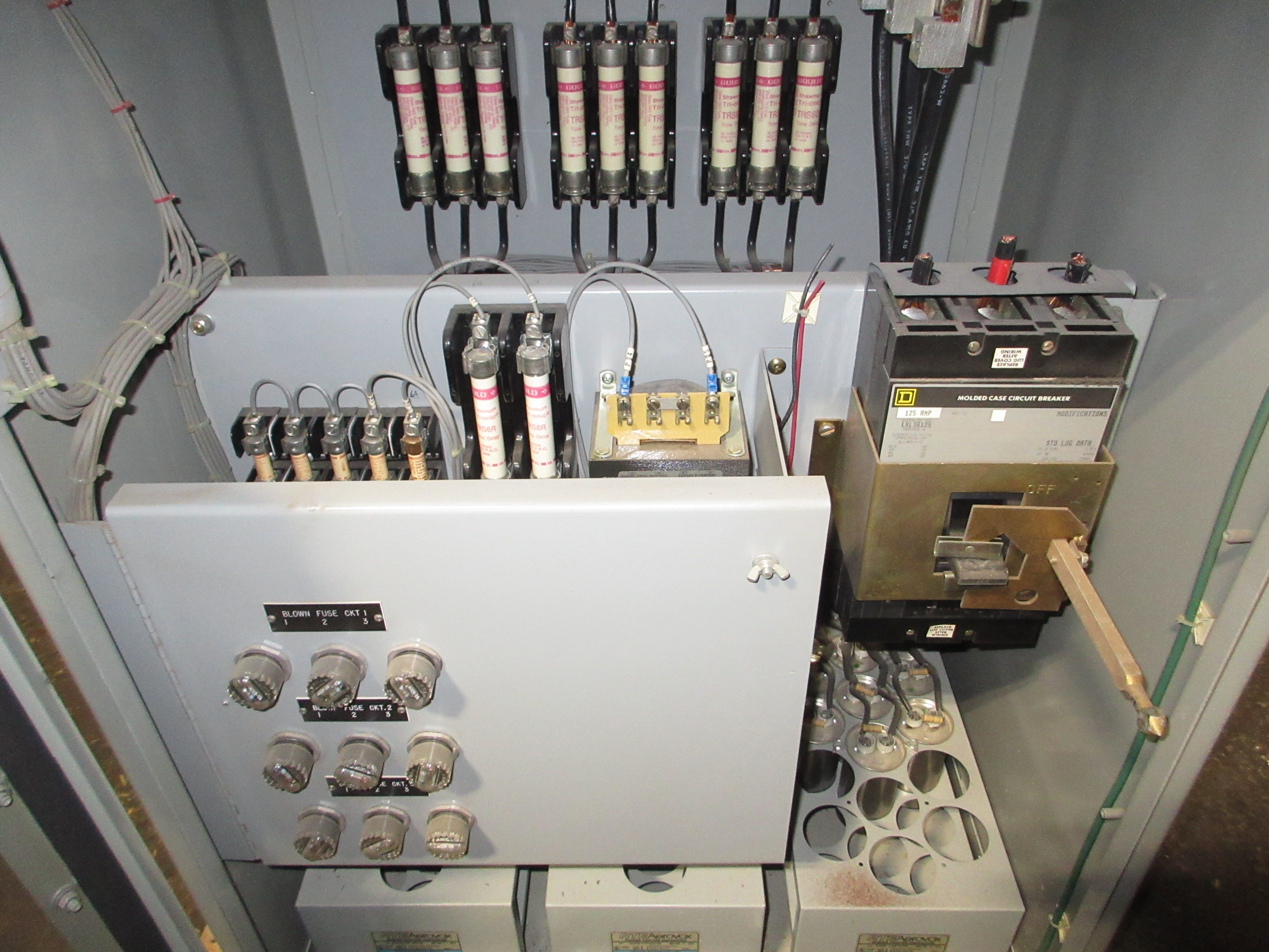 RTE Aerovox Capacitor APFC 75kVAR 480V 125A 3Ph 3W Bosch M 739.7 Controller Used