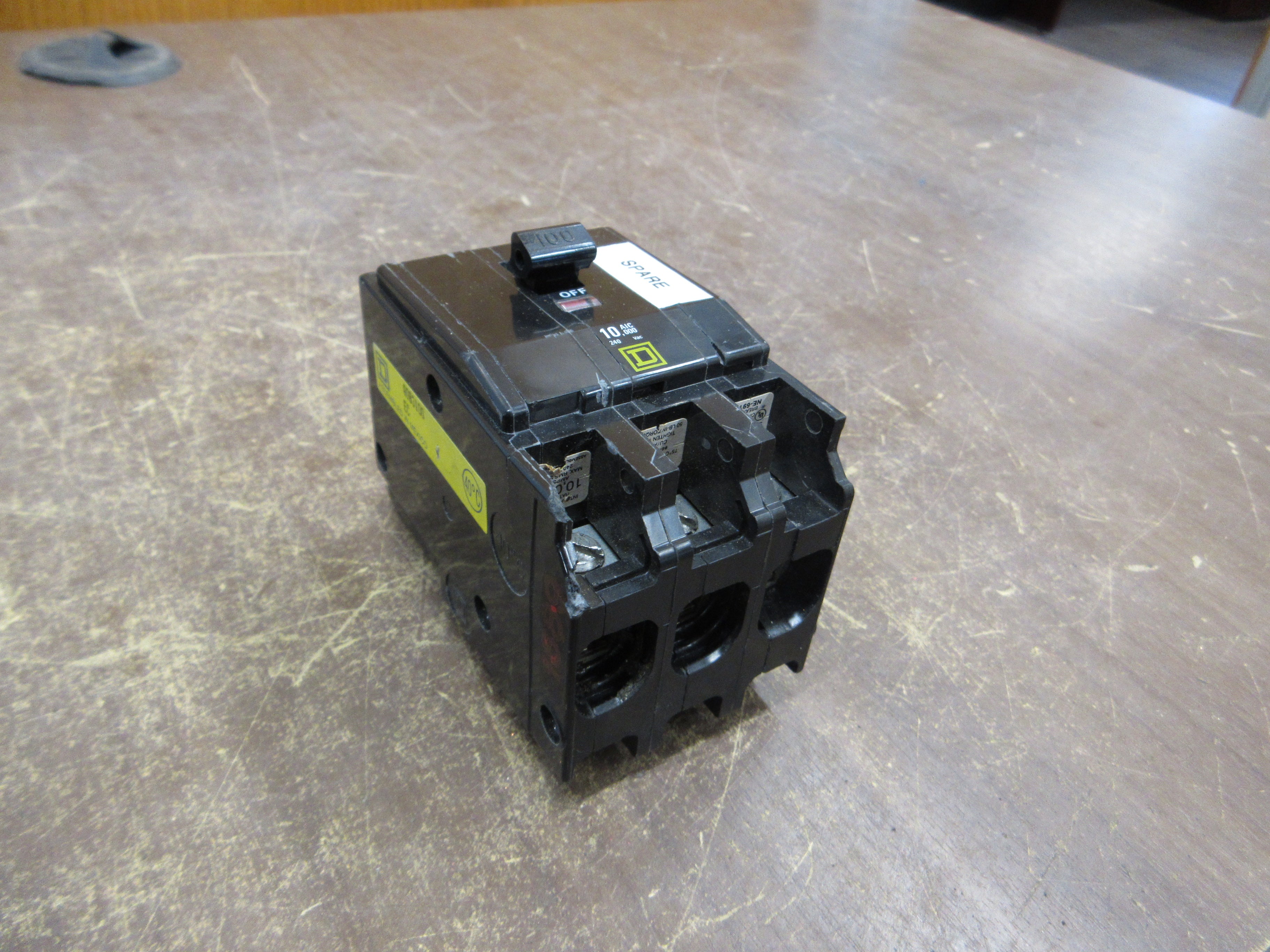 Square D Bolt-On Circuit Breaker QOB3100 100A 240V 3P Used