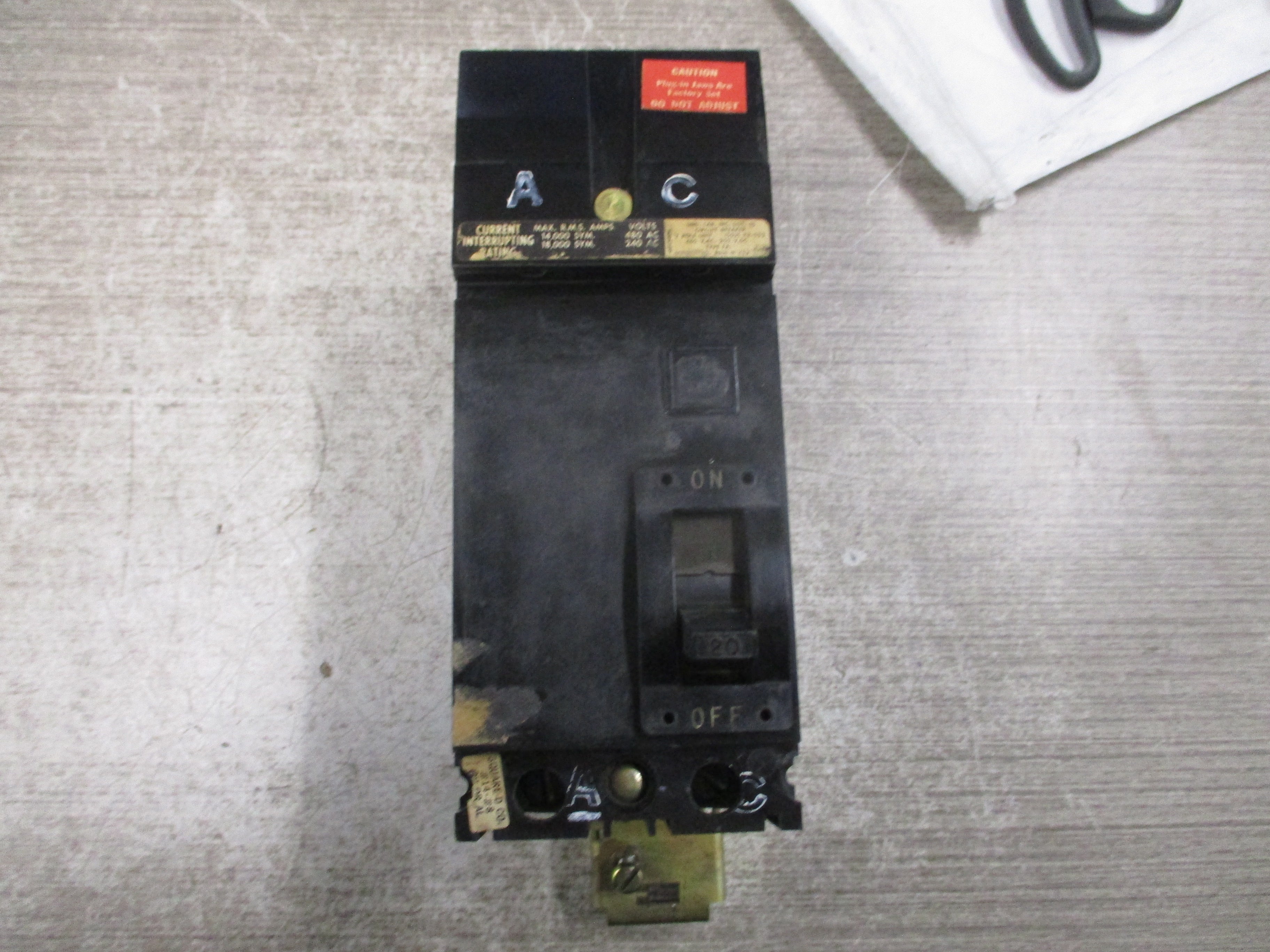 Square D Circuit Breaker FA-24020 20A 600V 2P Used