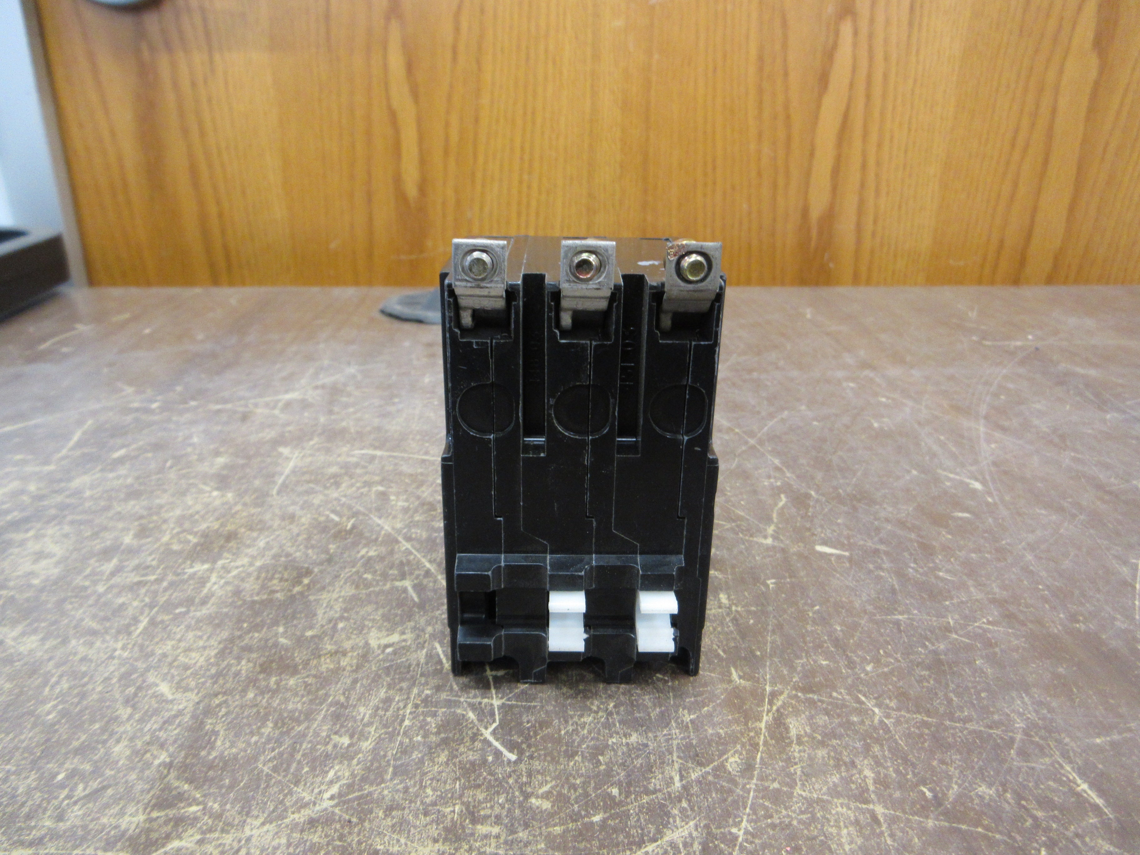 Square D Bolt-On Circuit Breaker QOB3100 100A 240V 3P Used