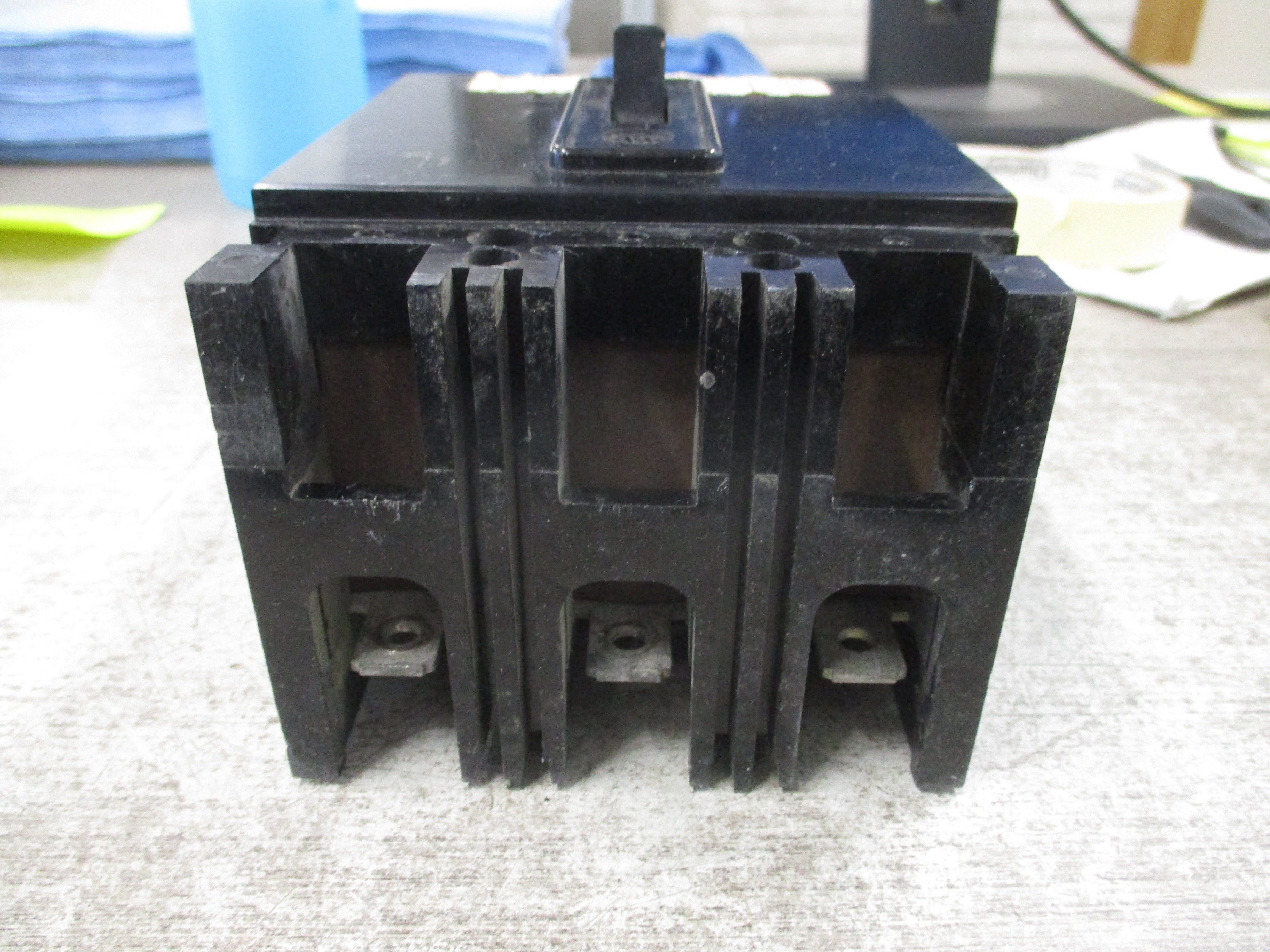 Westinghouse AB De-Ion Circuit Breaker 48-E-6953 45A 480V 3P Used