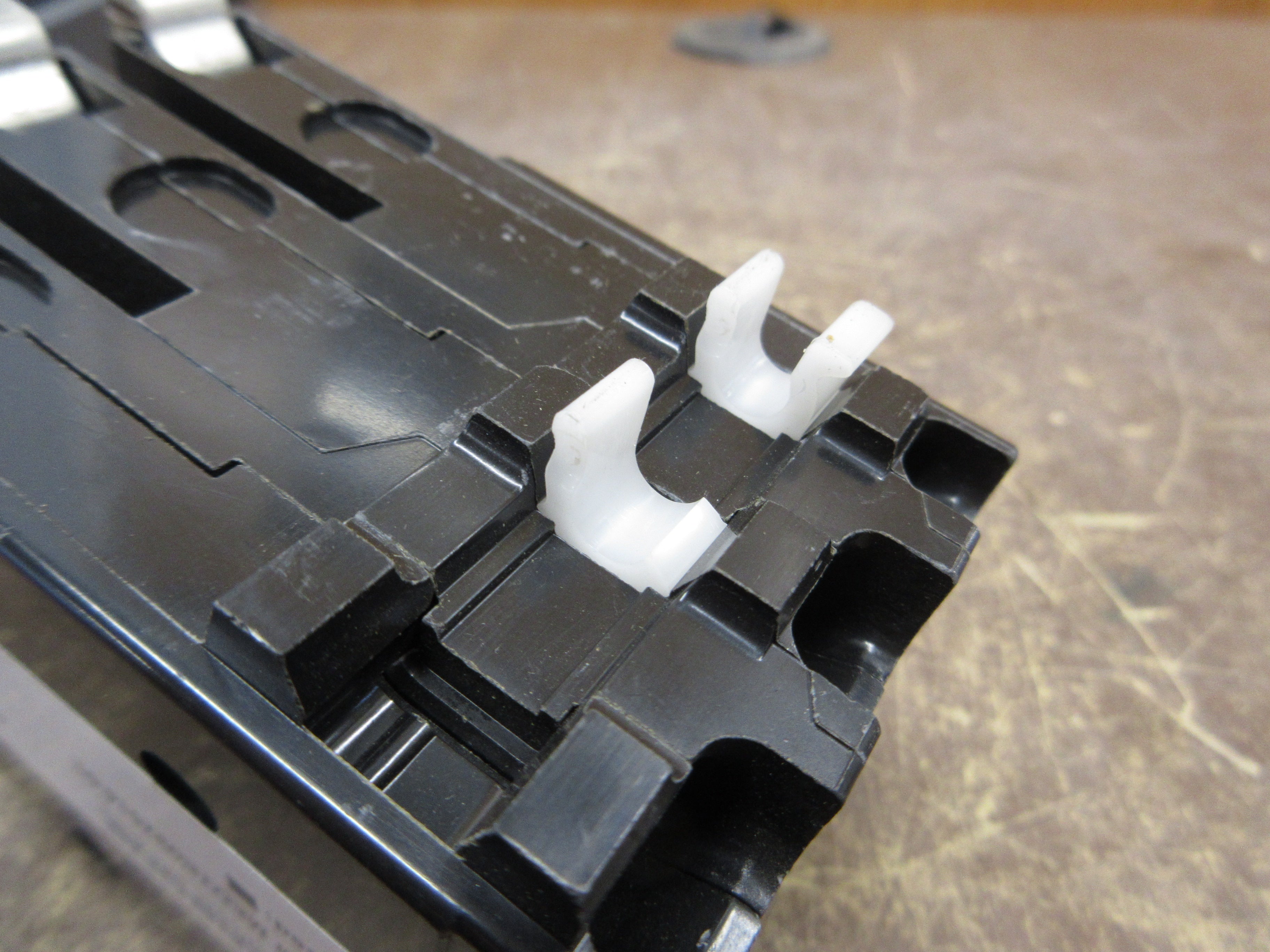 Square D Bolt-On Circuit Breaker QOB3100 100A 240V 3P *Broken Mounting Clip* Used